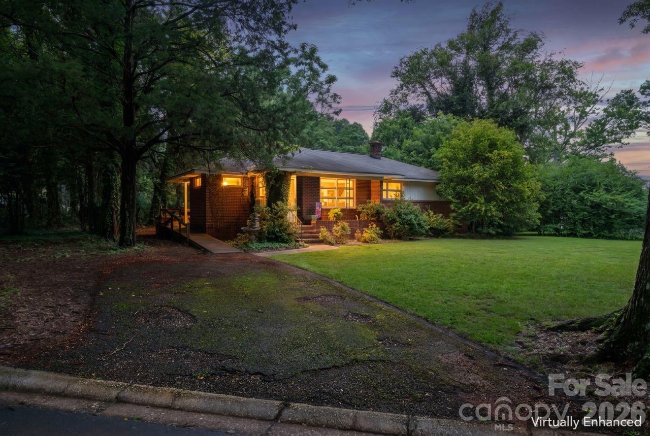139 Southwold Drive Property Photo 1