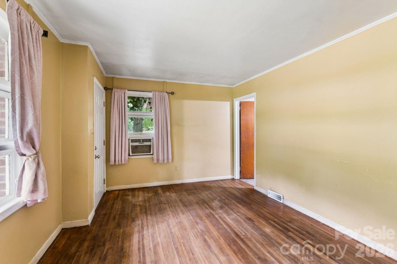 139 Southwold Drive Property Photo 12