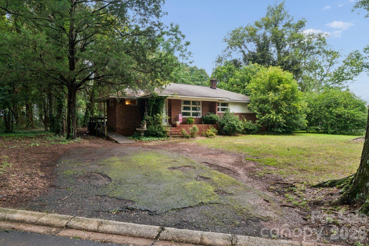 139 Southwold Drive Property Photo 29