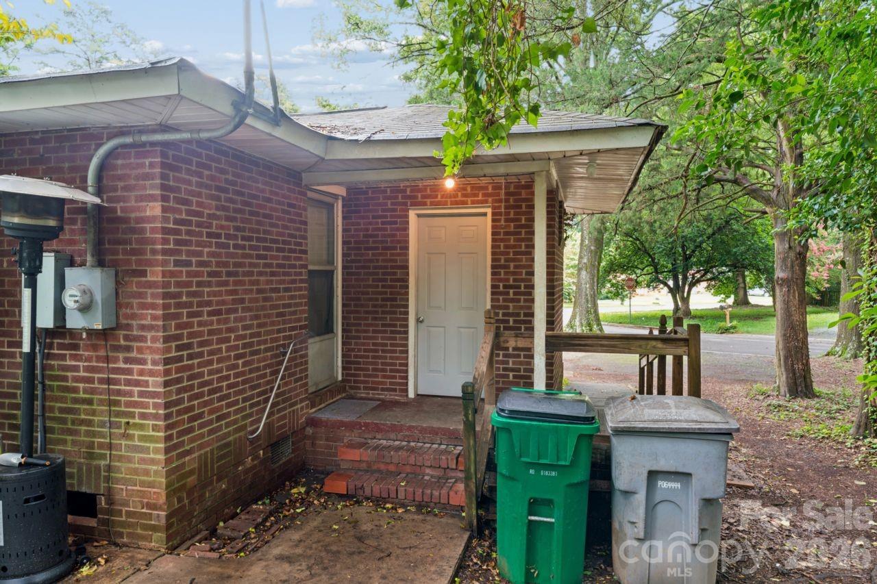 139 Southwold Drive Property Photo 33