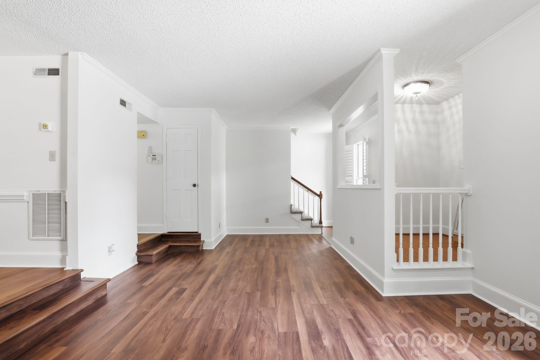 2500 Round Table Road E Property Photo 4