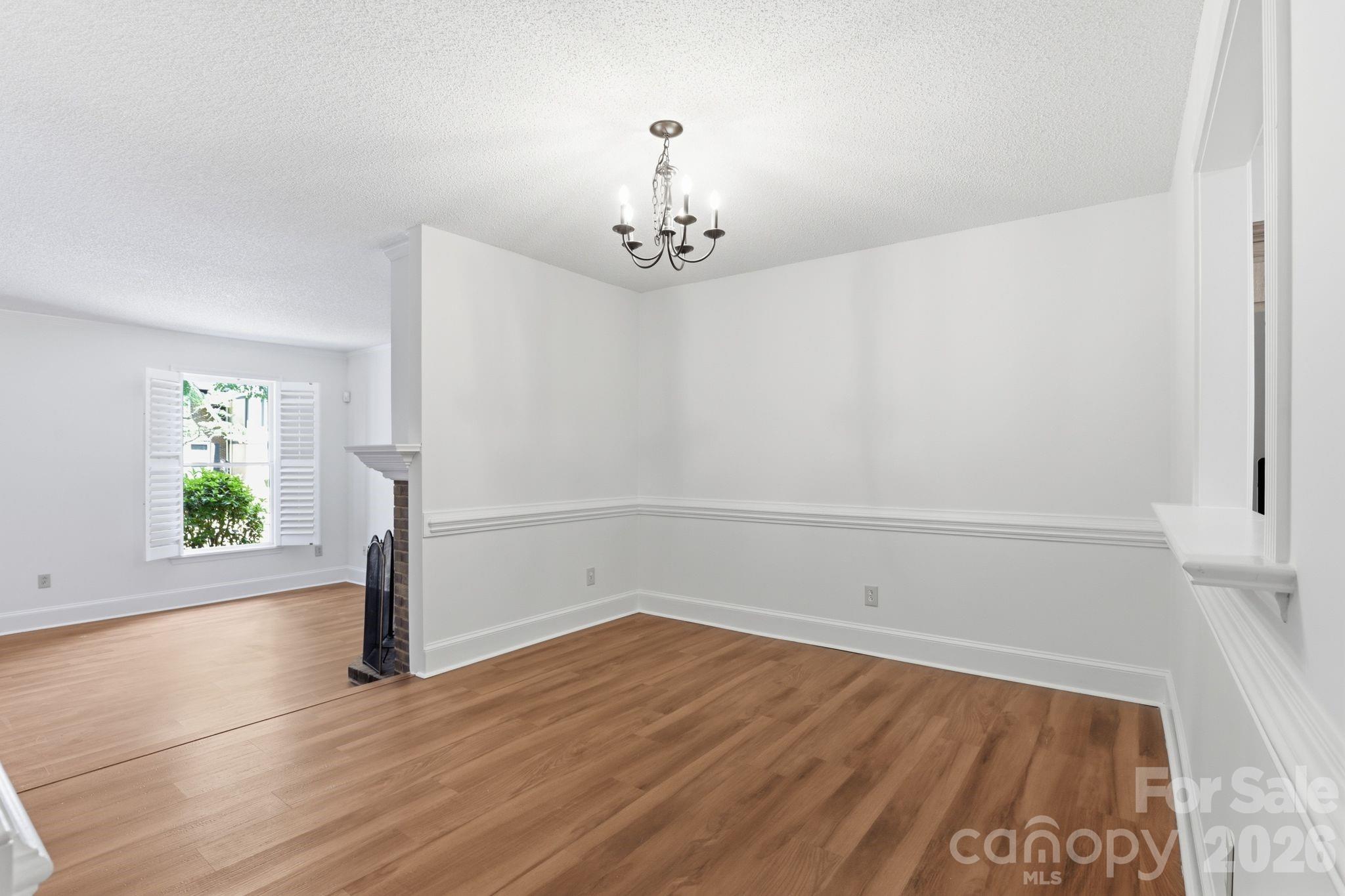 2500 Round Table Road E Property Photo 7