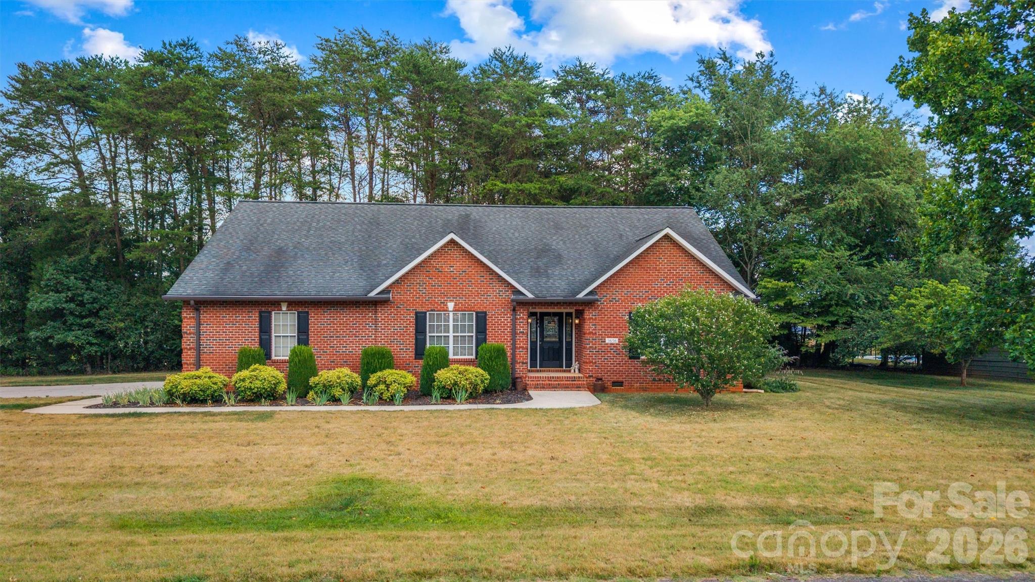 3656 Woodgreen Drive Property Photo 4
