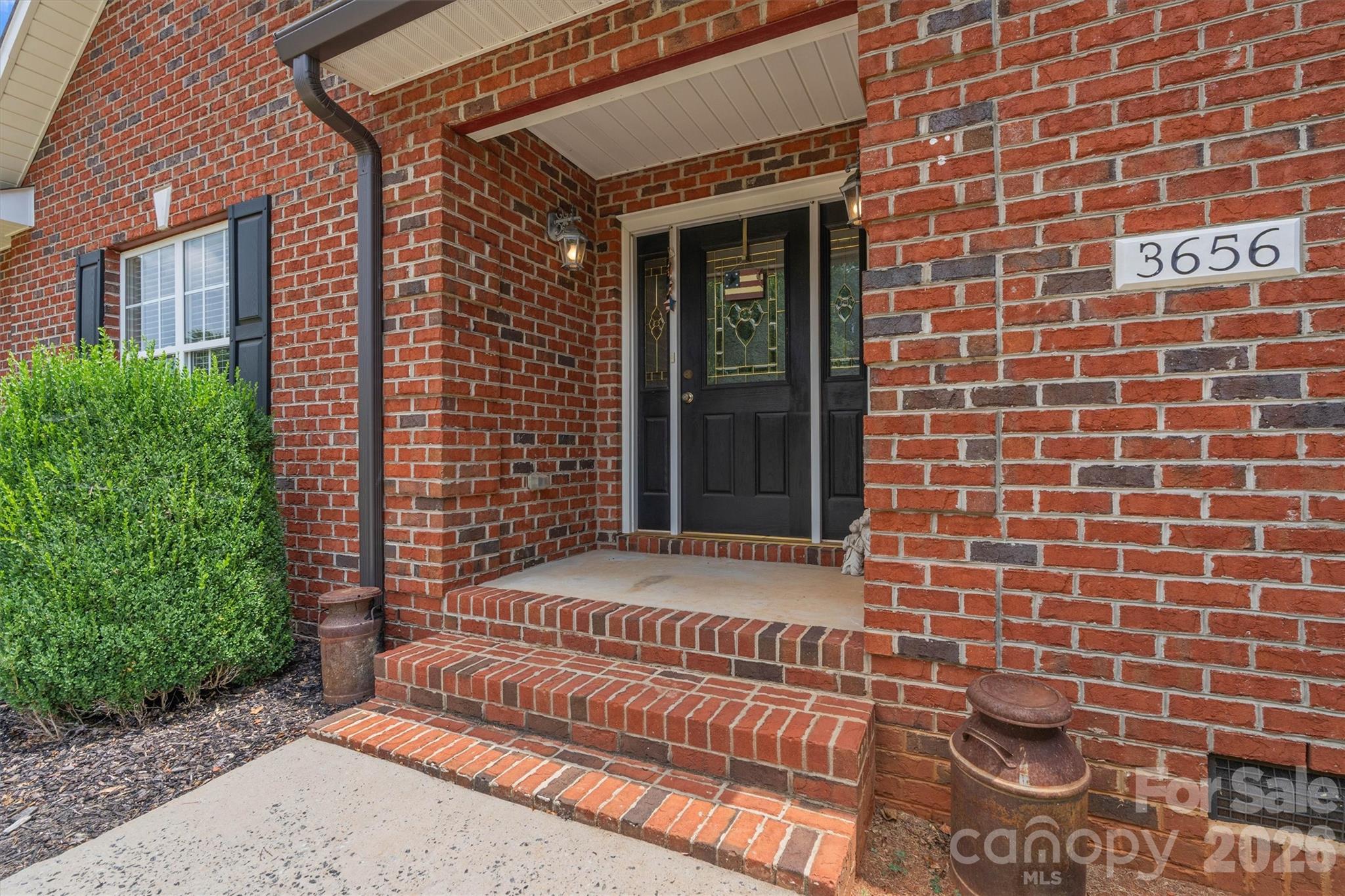 3656 Woodgreen Drive Property Photo 8