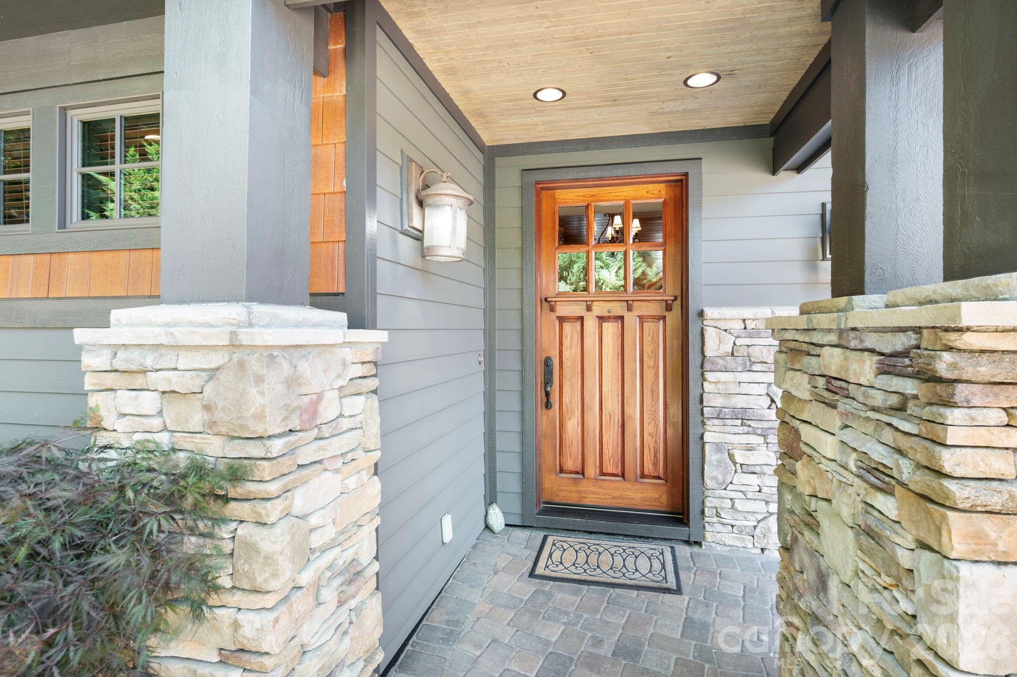 33 Hawks Branch Circle Property Photo 2