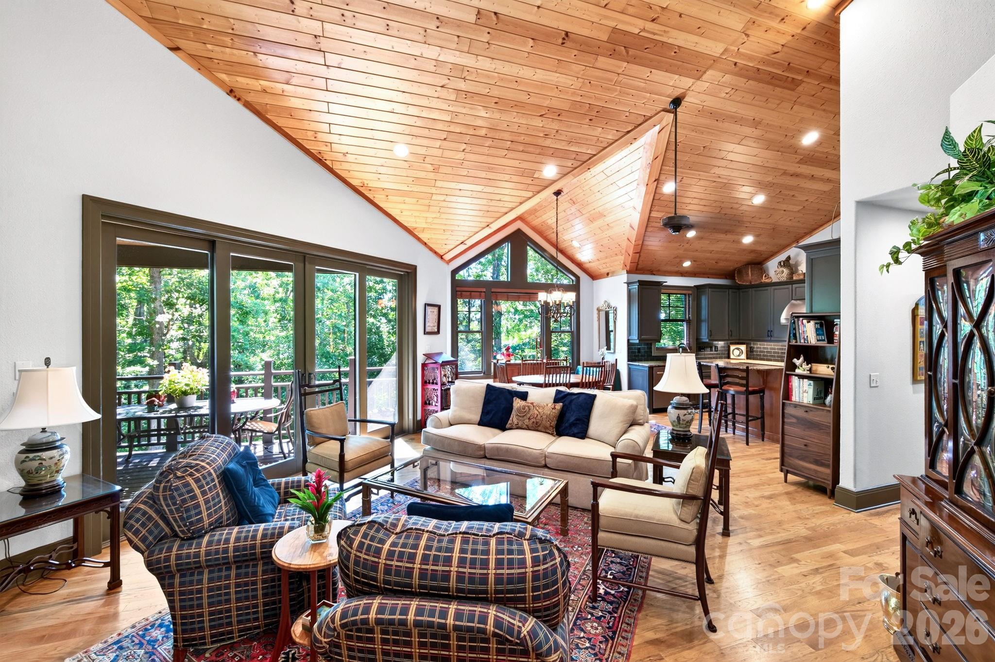 33 Hawks Branch Circle Property Photo 6