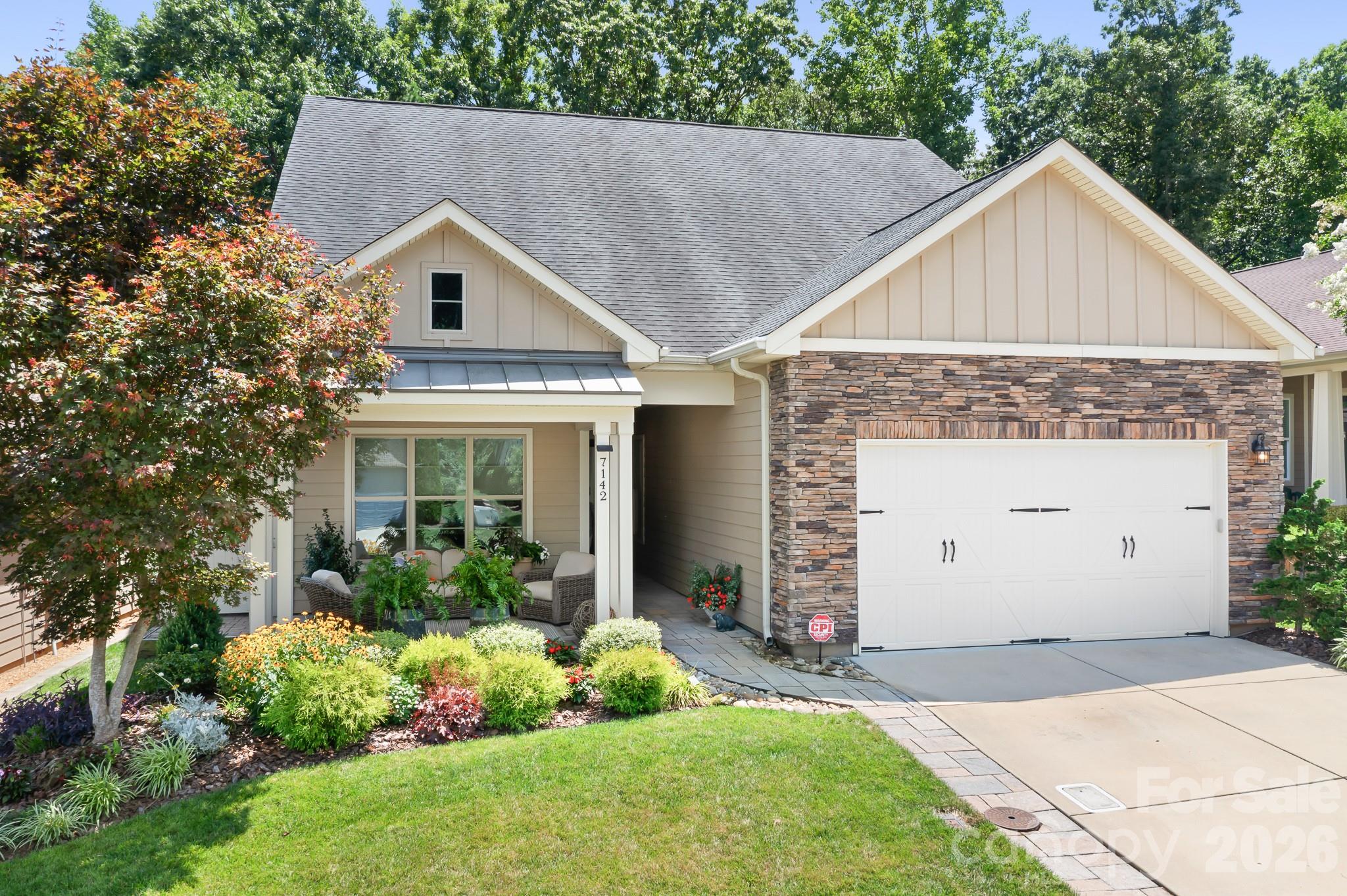 7142 Hanging Rock Court Property Photo 1