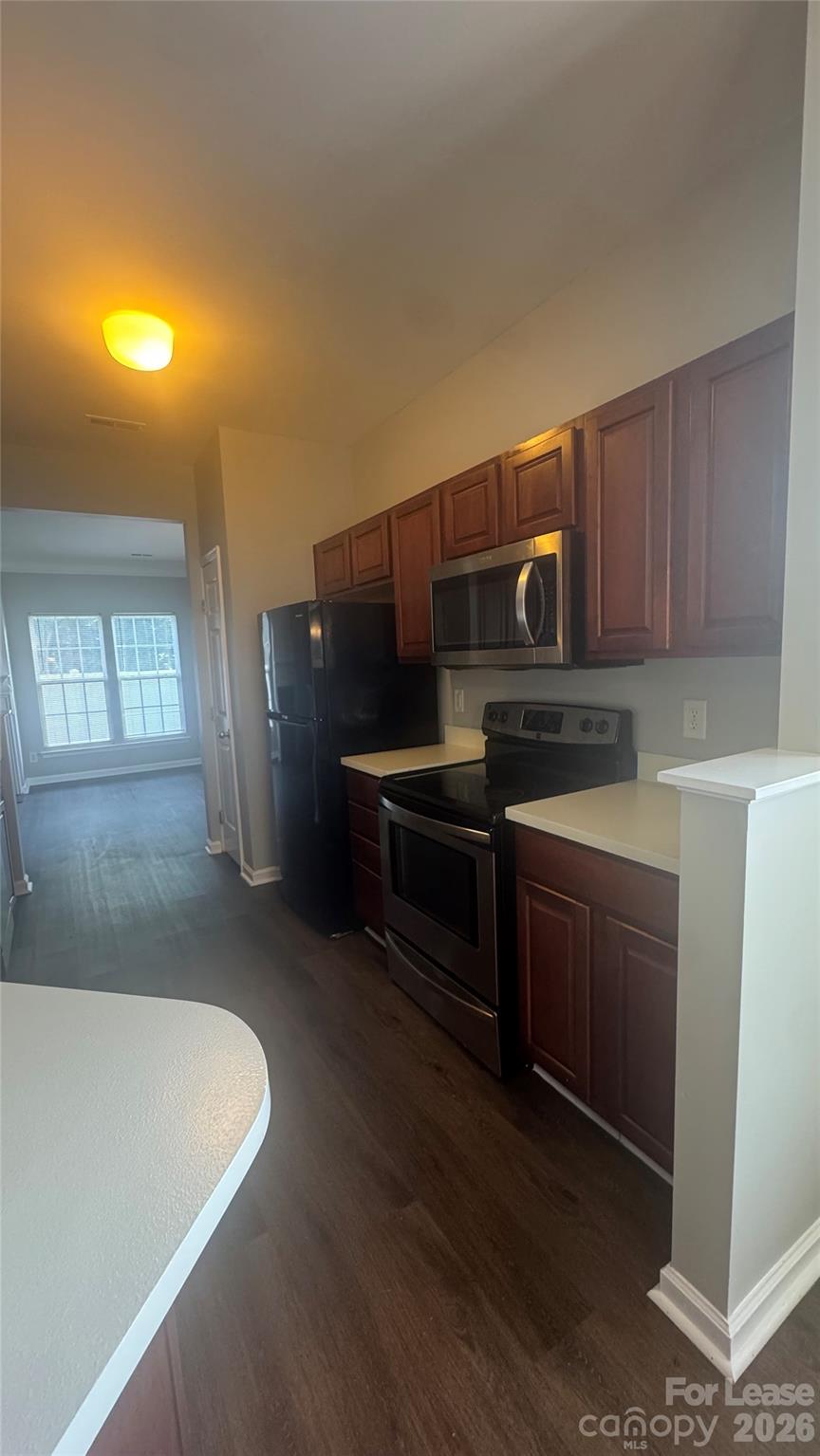 1306 Stourbridge Lion Drive Property Photo 7