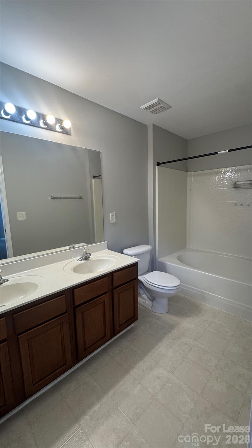 1306 Stourbridge Lion Drive Property Photo 16