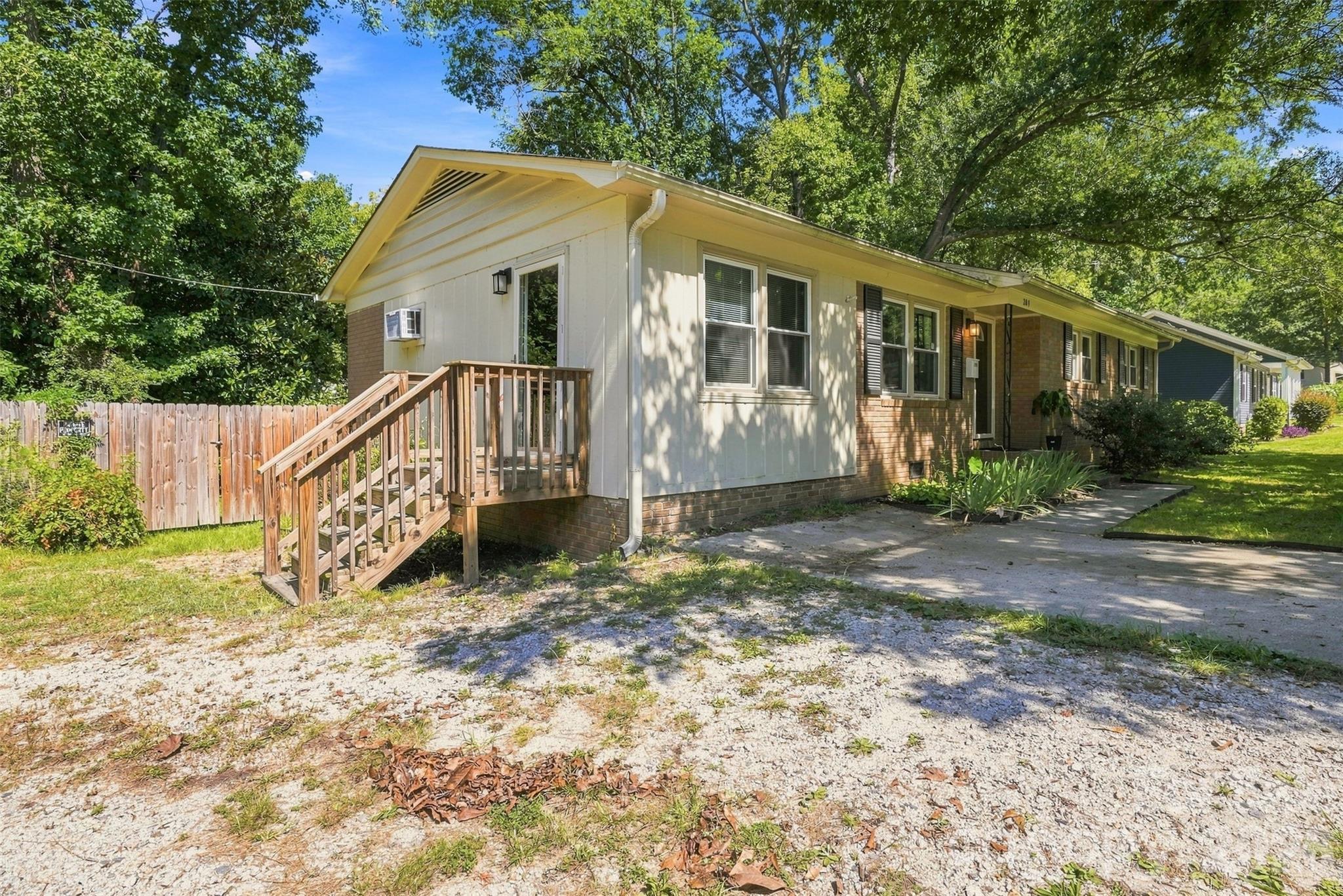 209 Azalea Road Property Photo 5