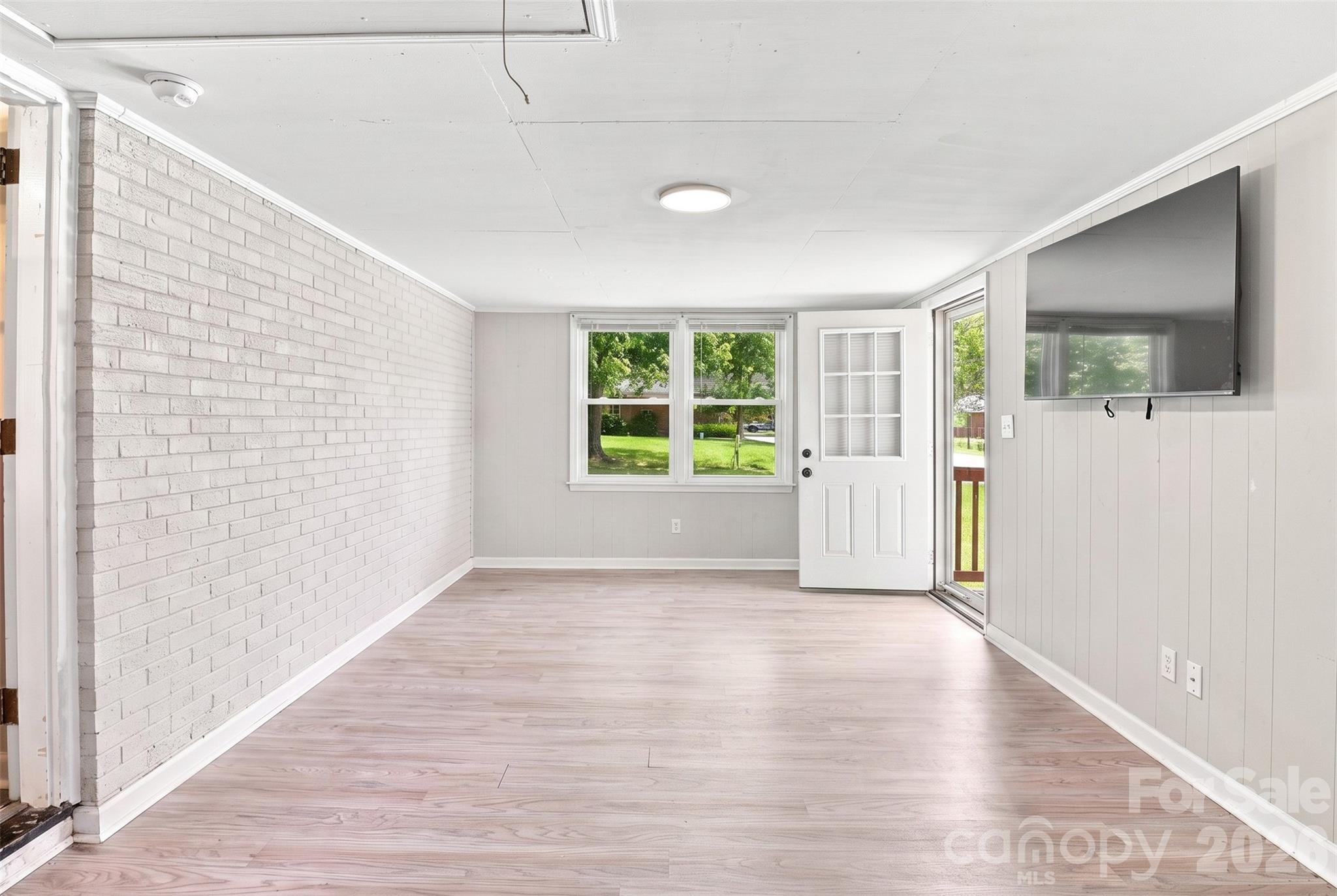 209 Azalea Road Property Photo 32