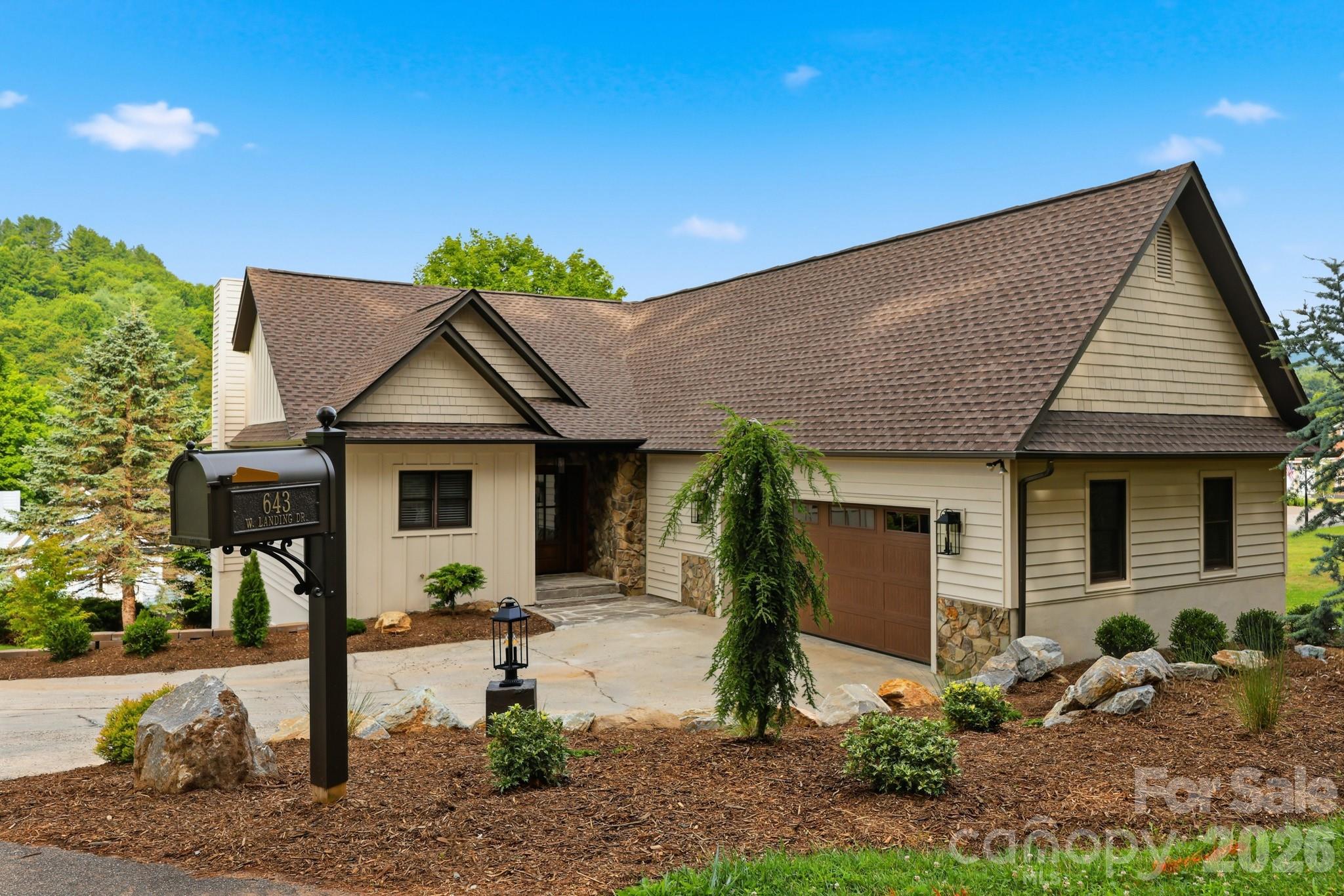 643 W Landing Drive Property Photo 1