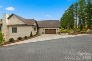 643 W Landing Drive Property Photo 3