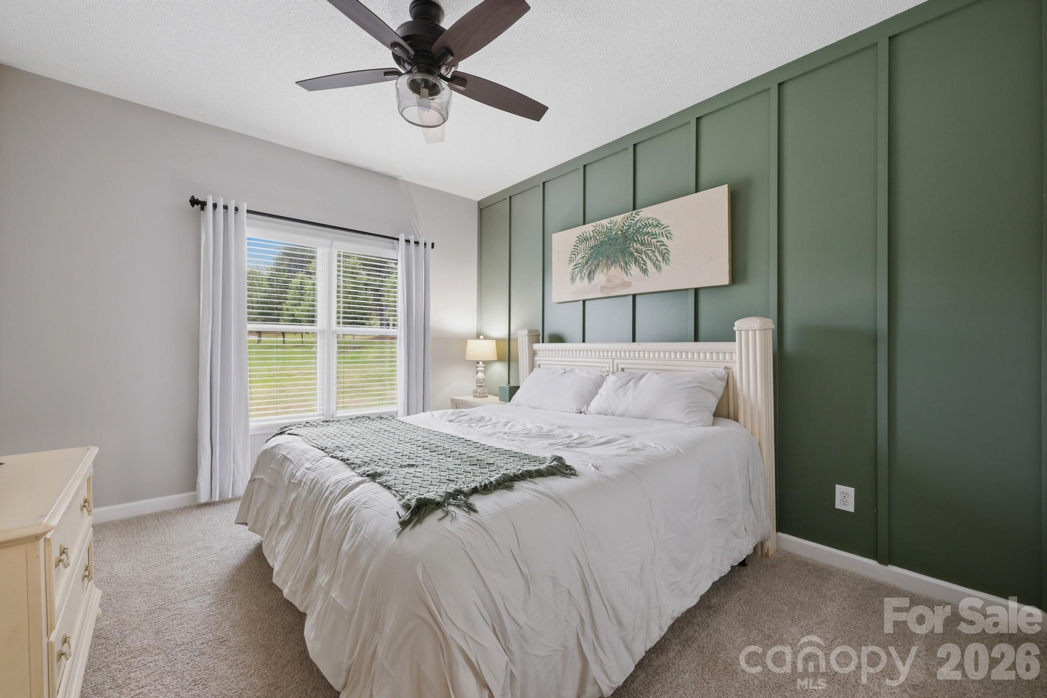 643 W Landing Drive Property Photo 19