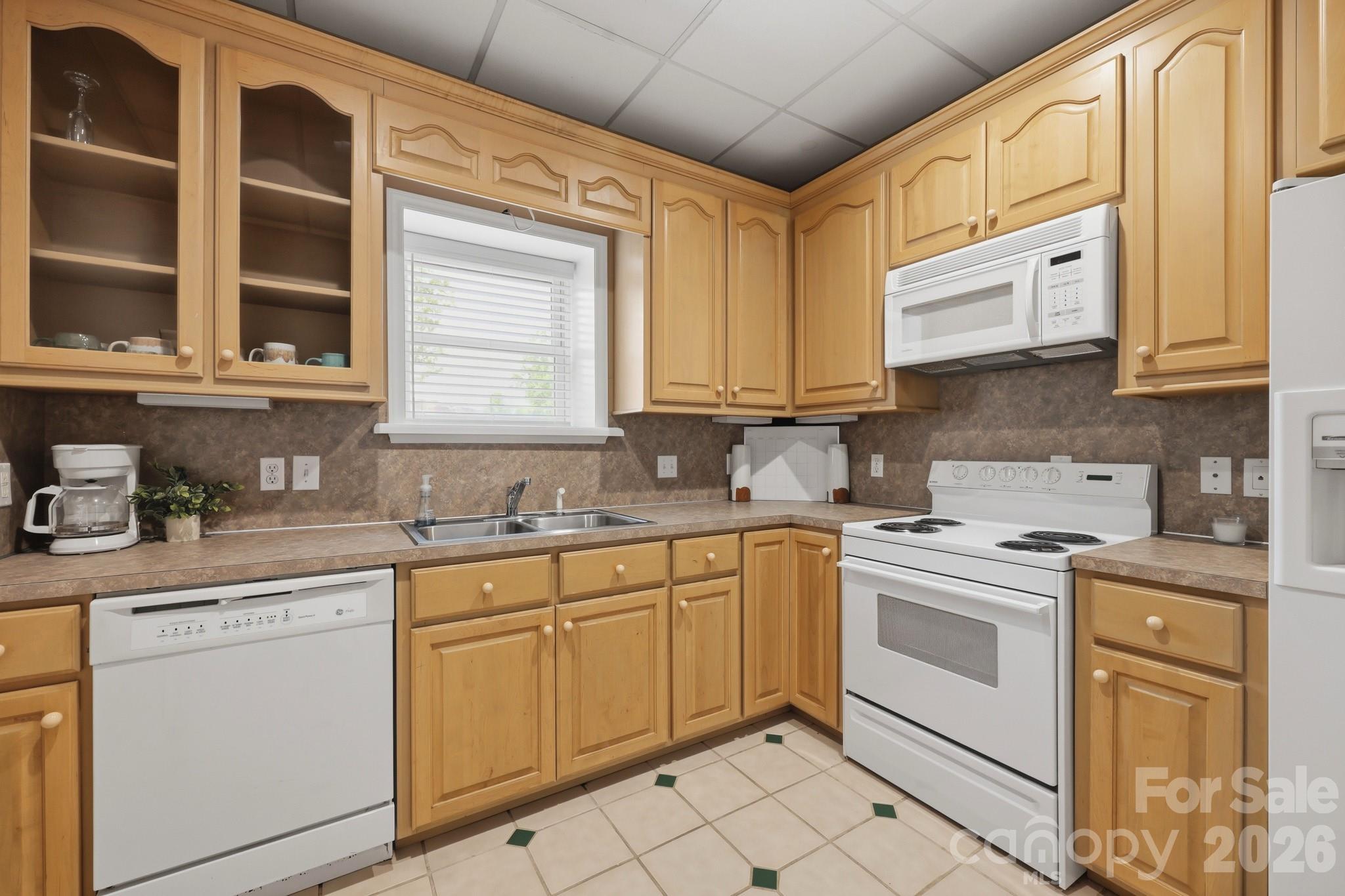 643 W Landing Drive Property Photo 39