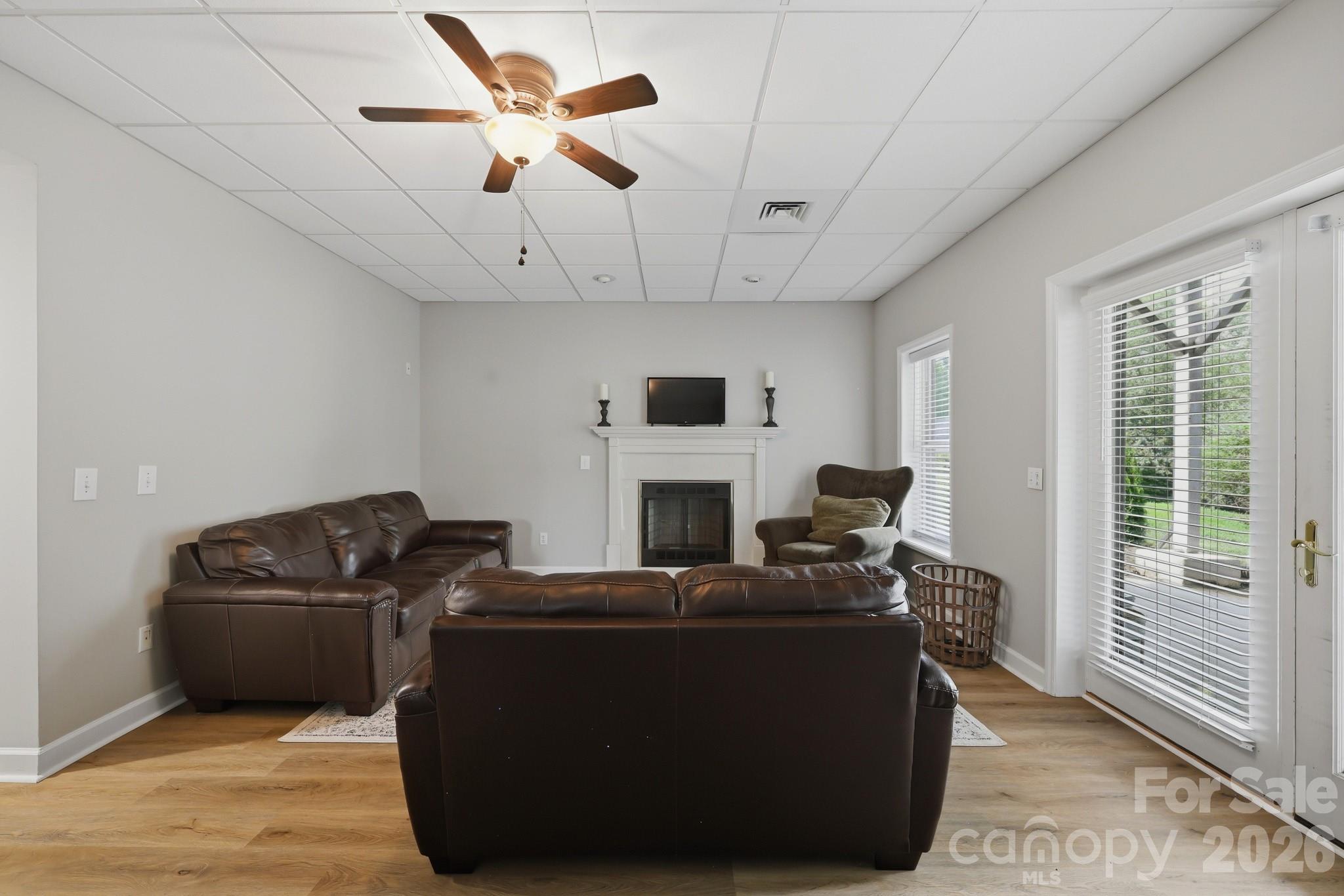 643 W Landing Drive Property Photo 40