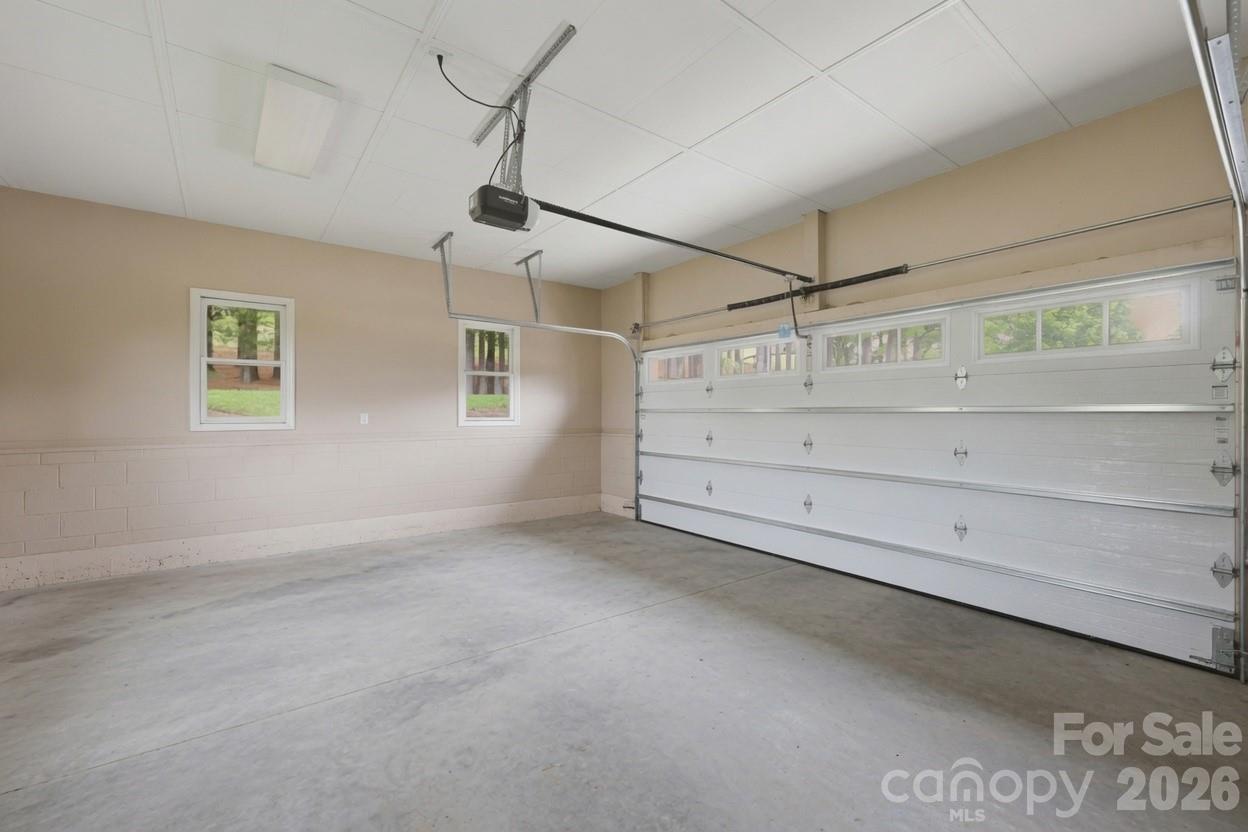 643 W Landing Drive Property Photo 41