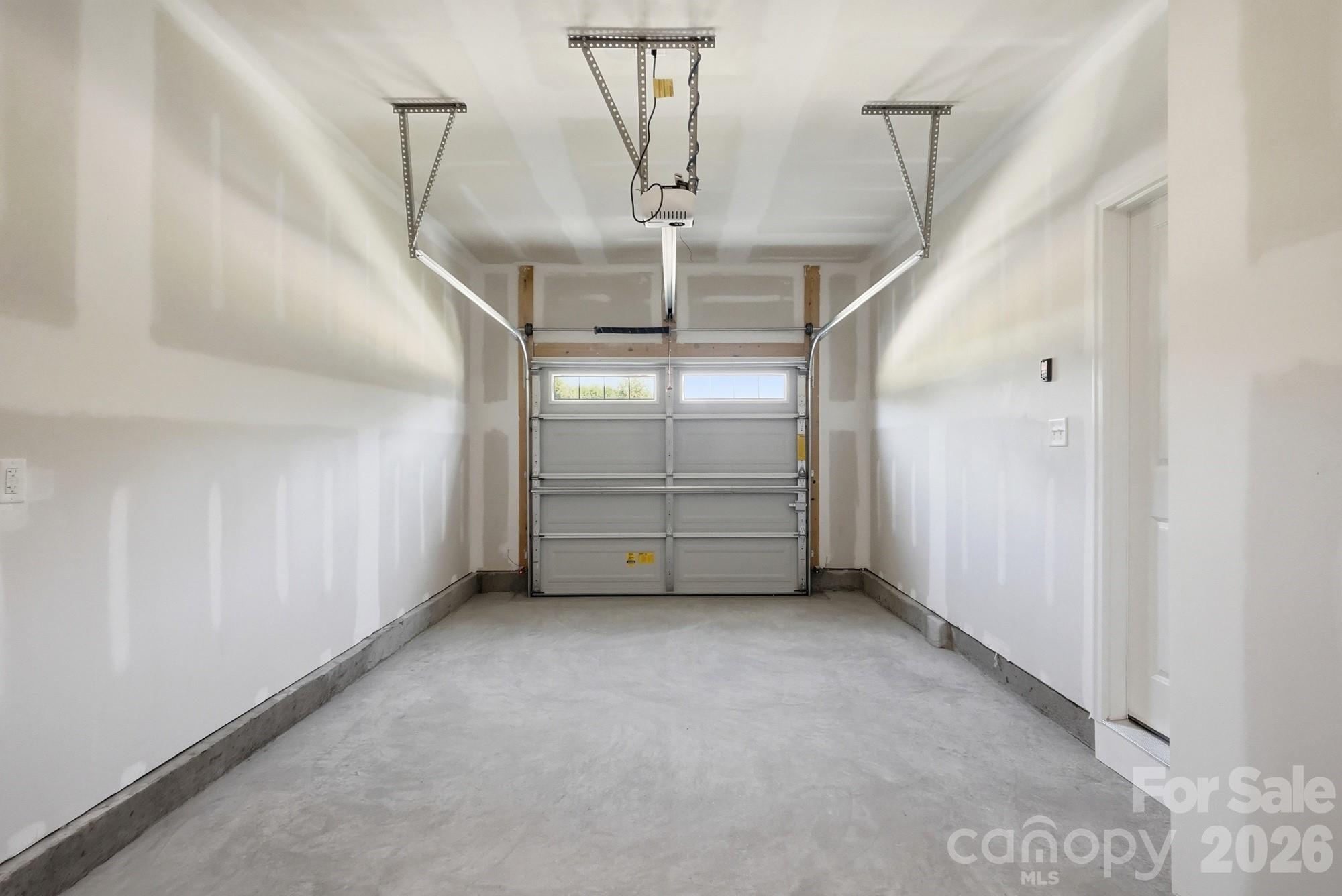 3201 Meadow Knoll Drive Property Photo 7