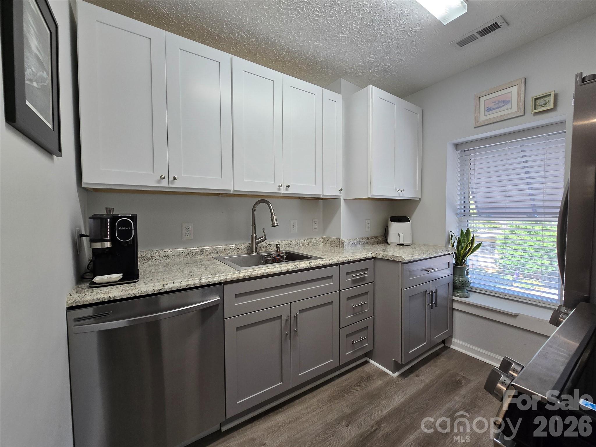 142 N Main Street Property Photo 28
