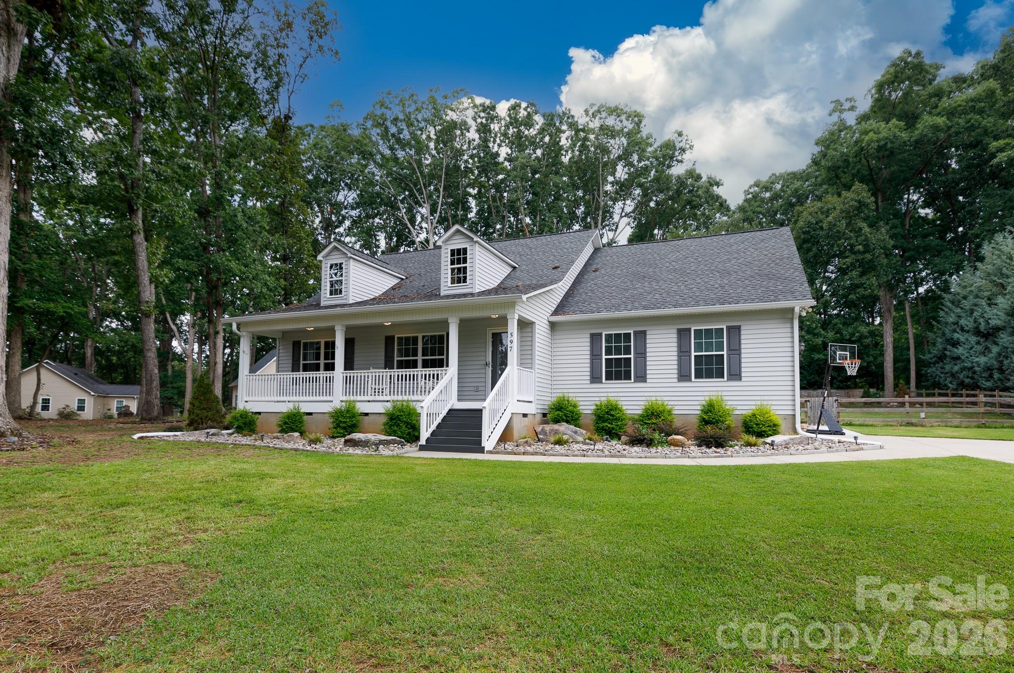 597 Sand Trap Drive Property Photo 1