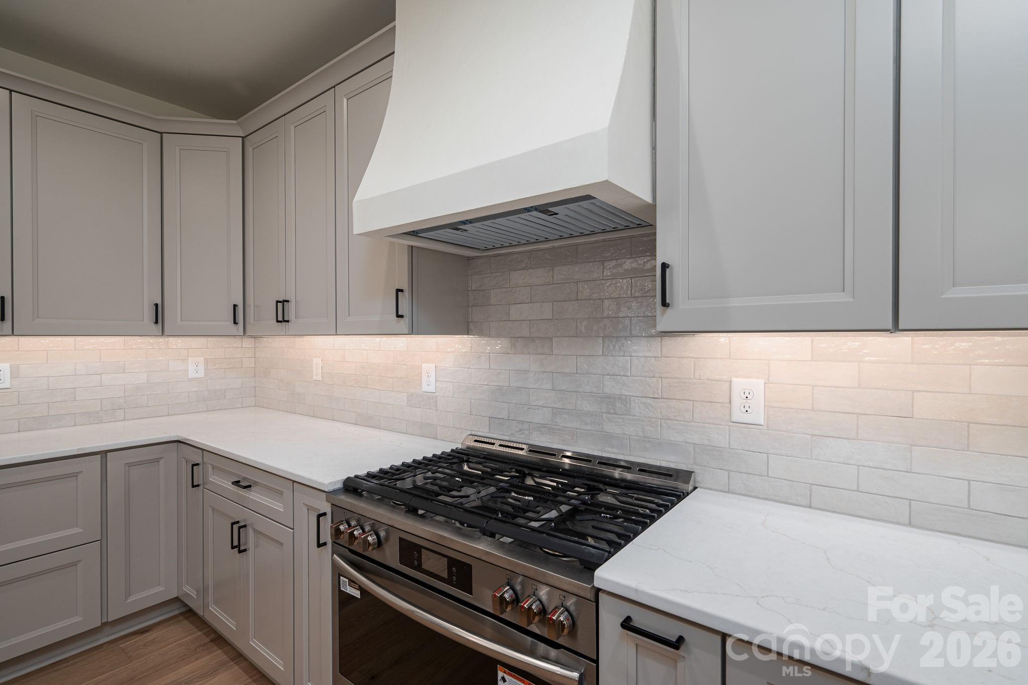 526 N Aspen Street Property Photo 14