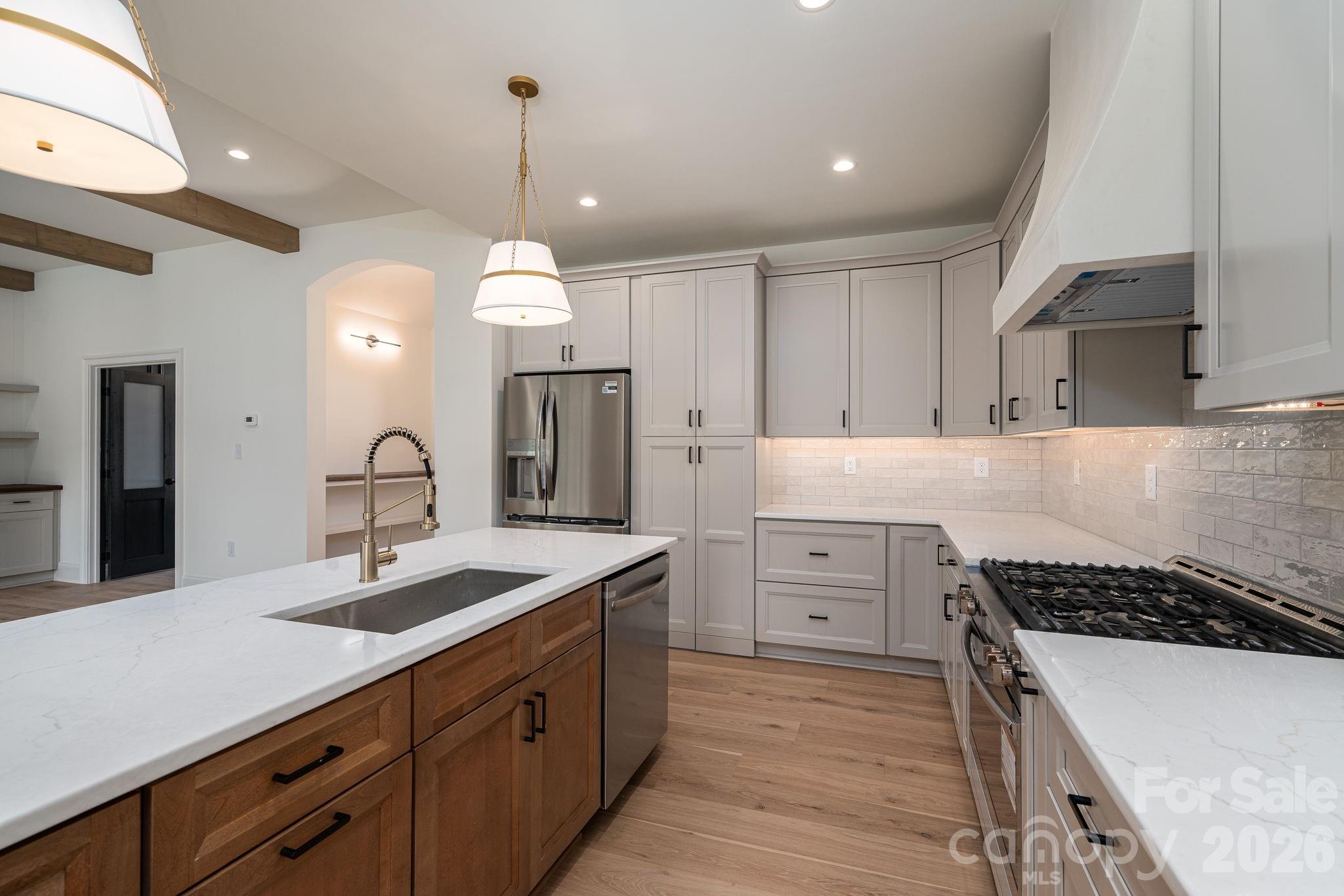 526 N Aspen Street Property Photo 16