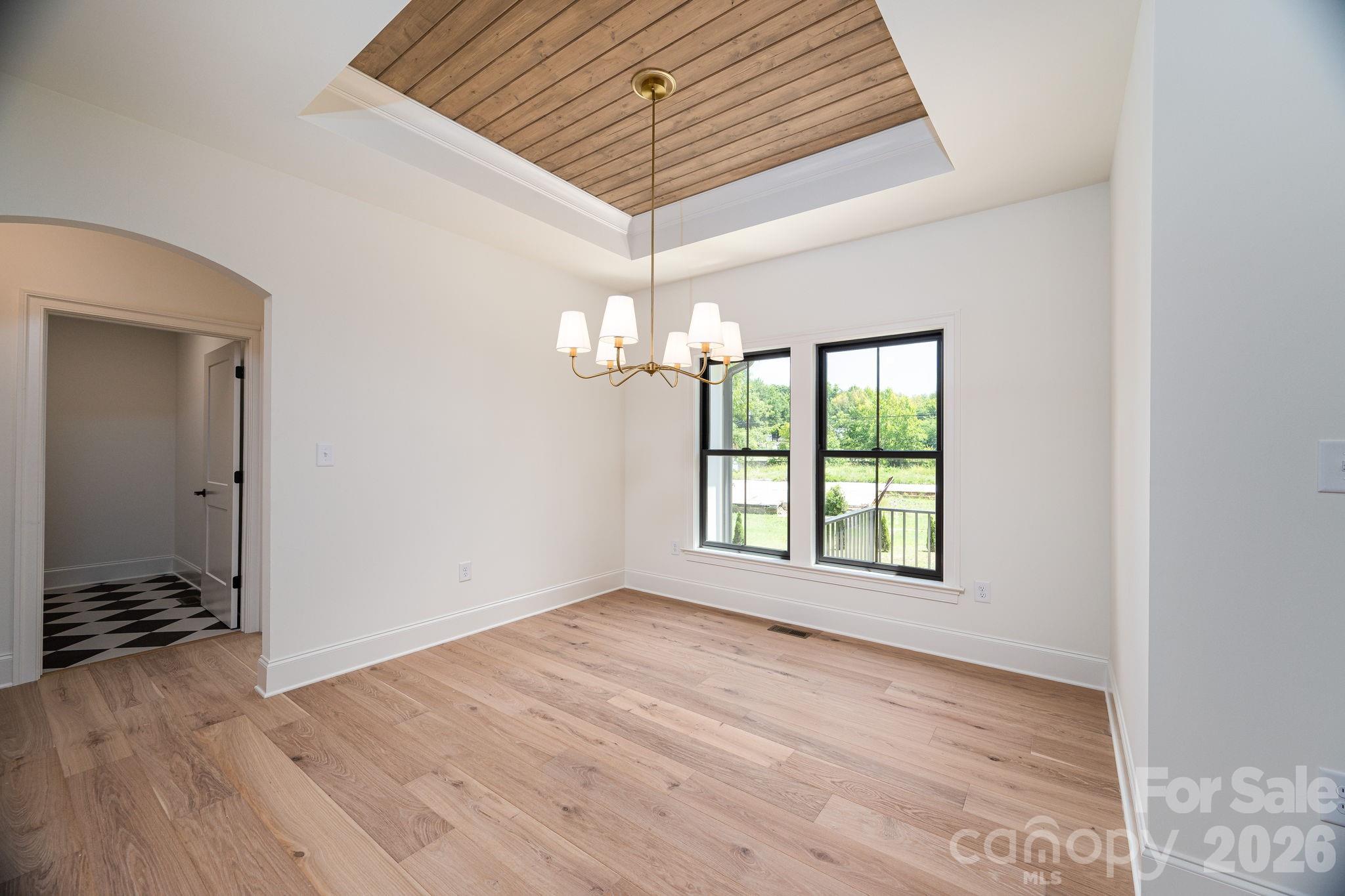 526 N Aspen Street Property Photo 18