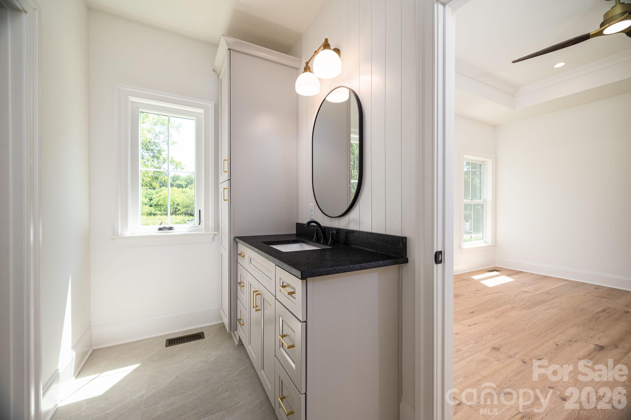 526 N Aspen Street Property Photo 28