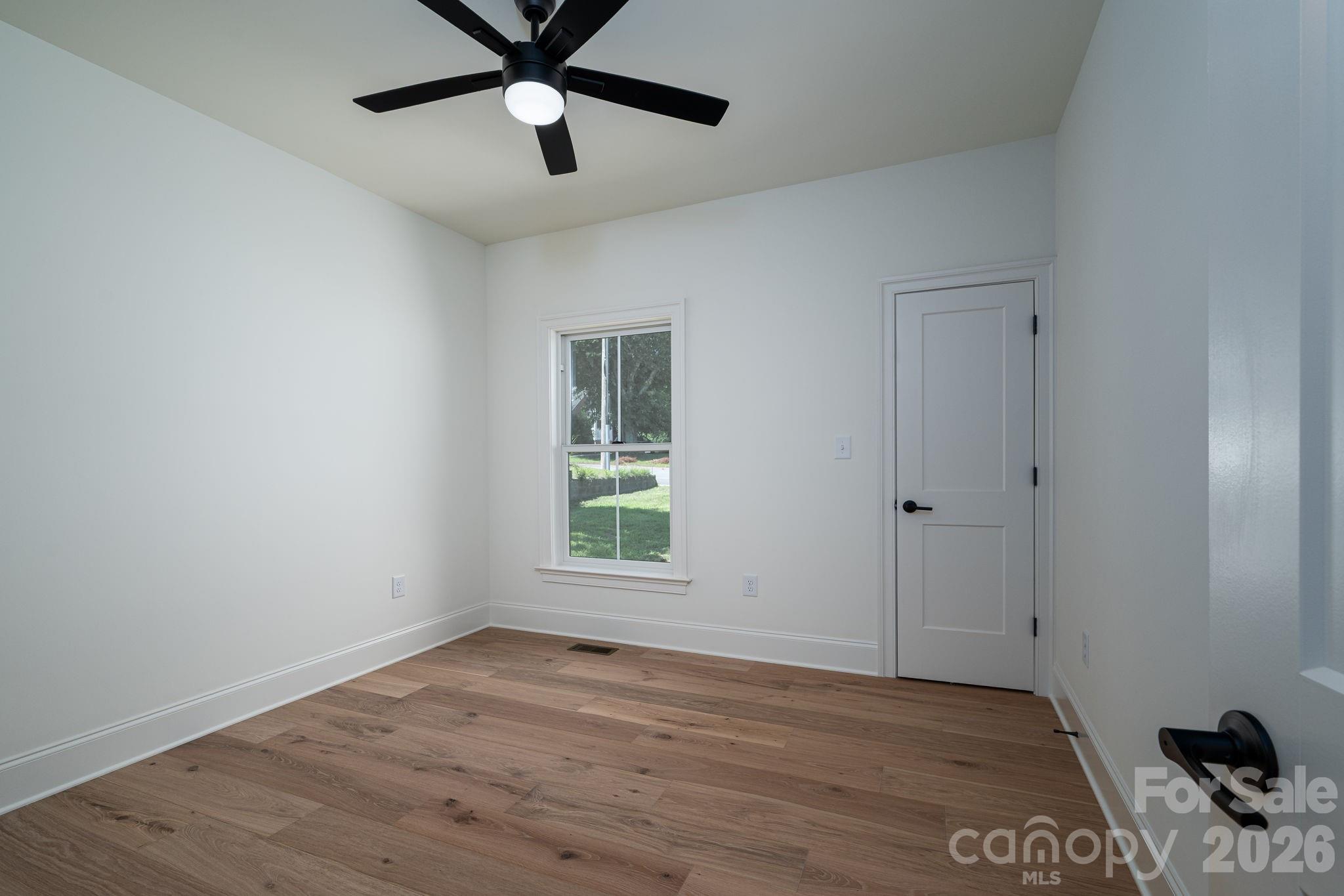 526 N Aspen Street Property Photo 32