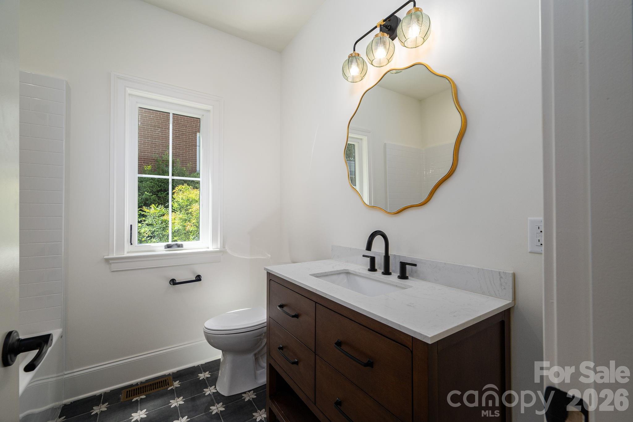 526 N Aspen Street Property Photo 33