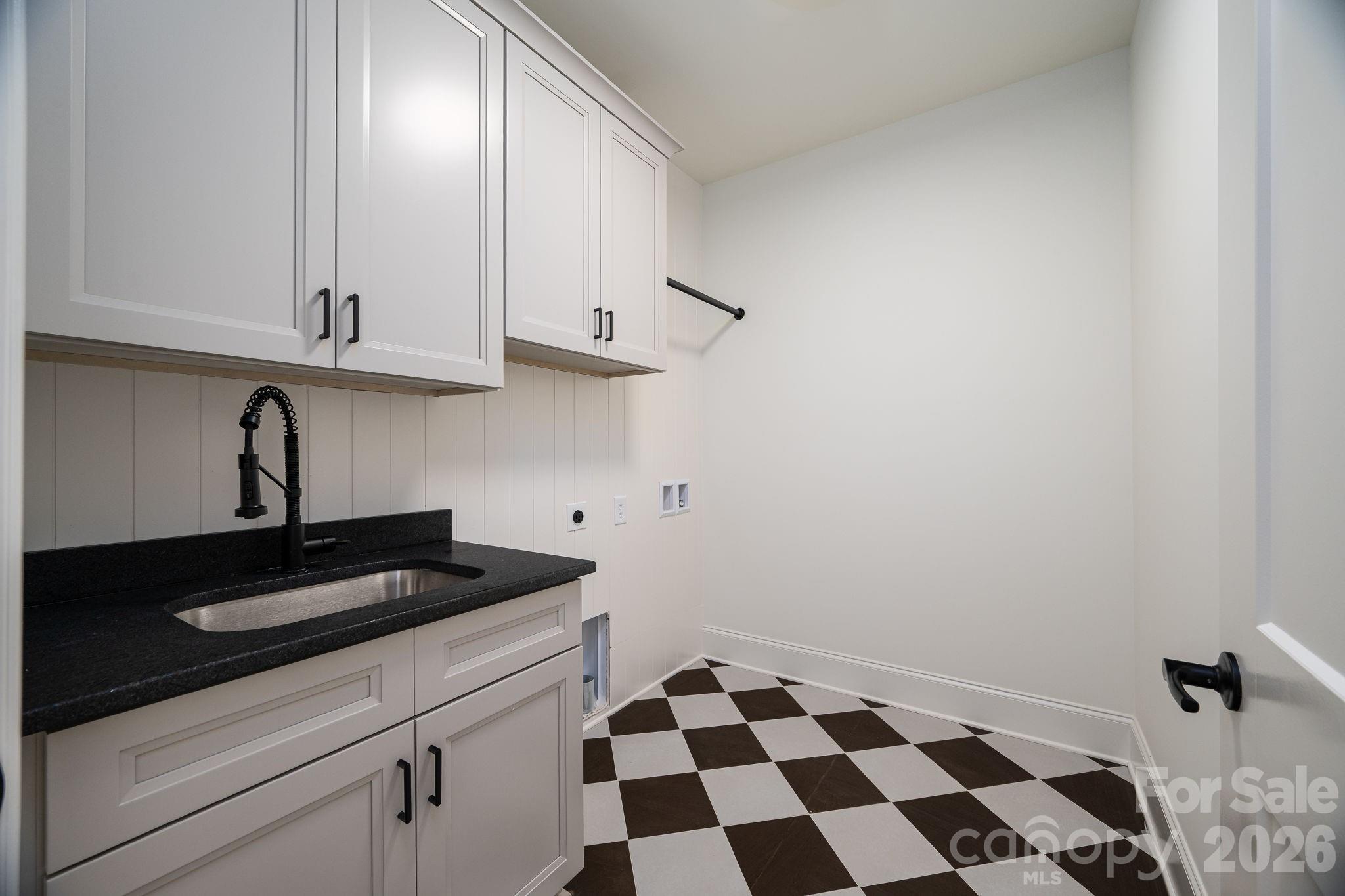 526 N Aspen Street Property Photo 35