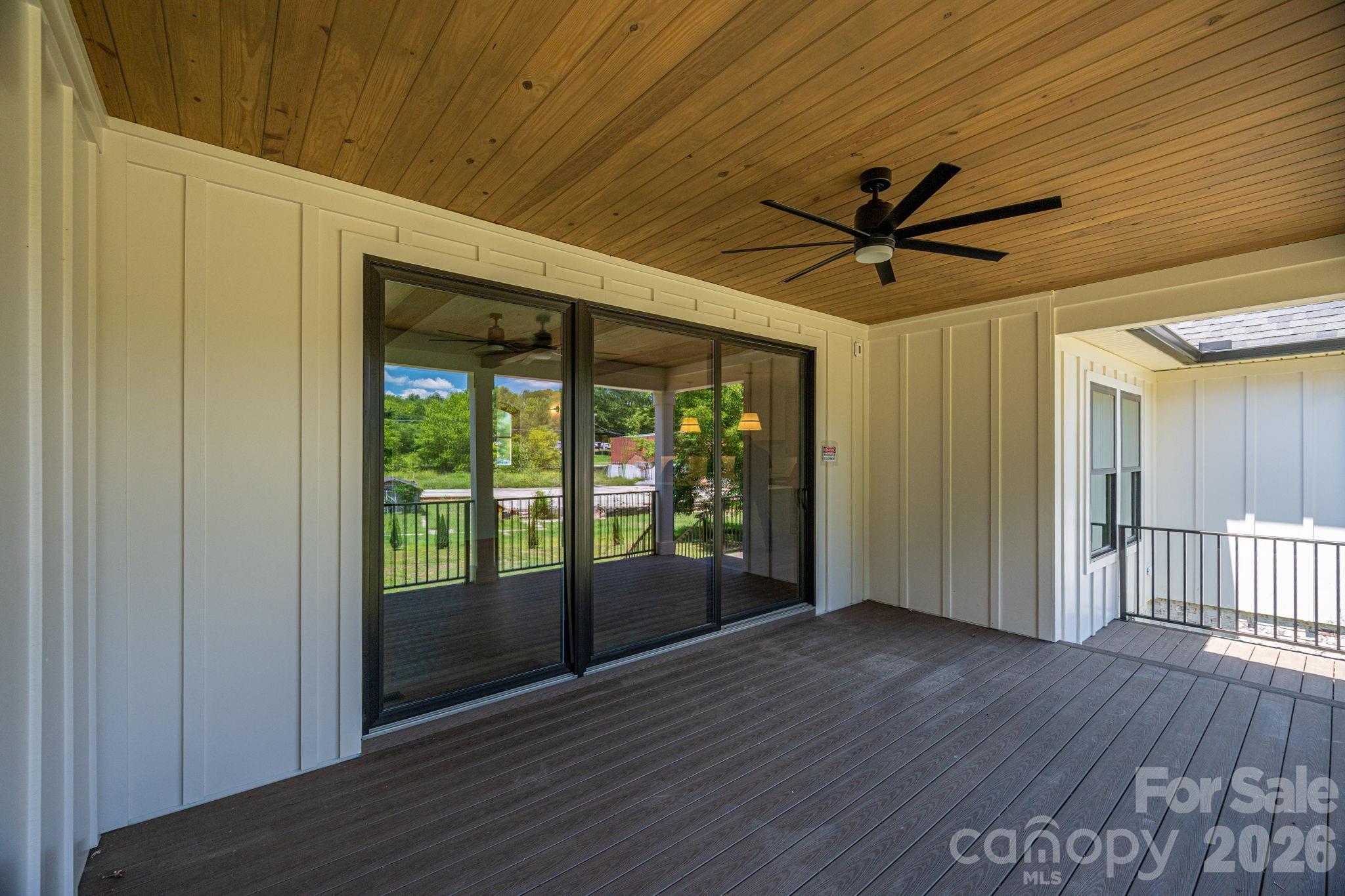 526 N Aspen Street Property Photo 39