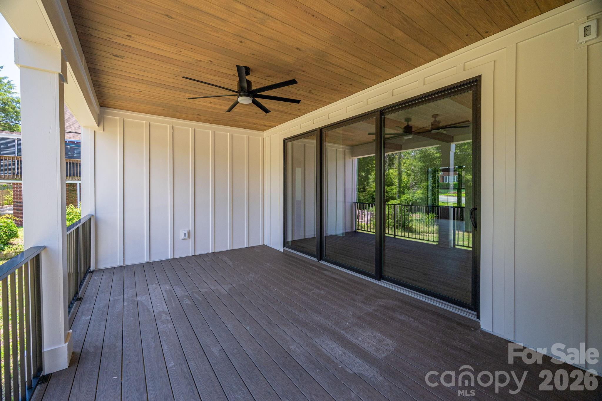 526 N Aspen Street Property Photo 40