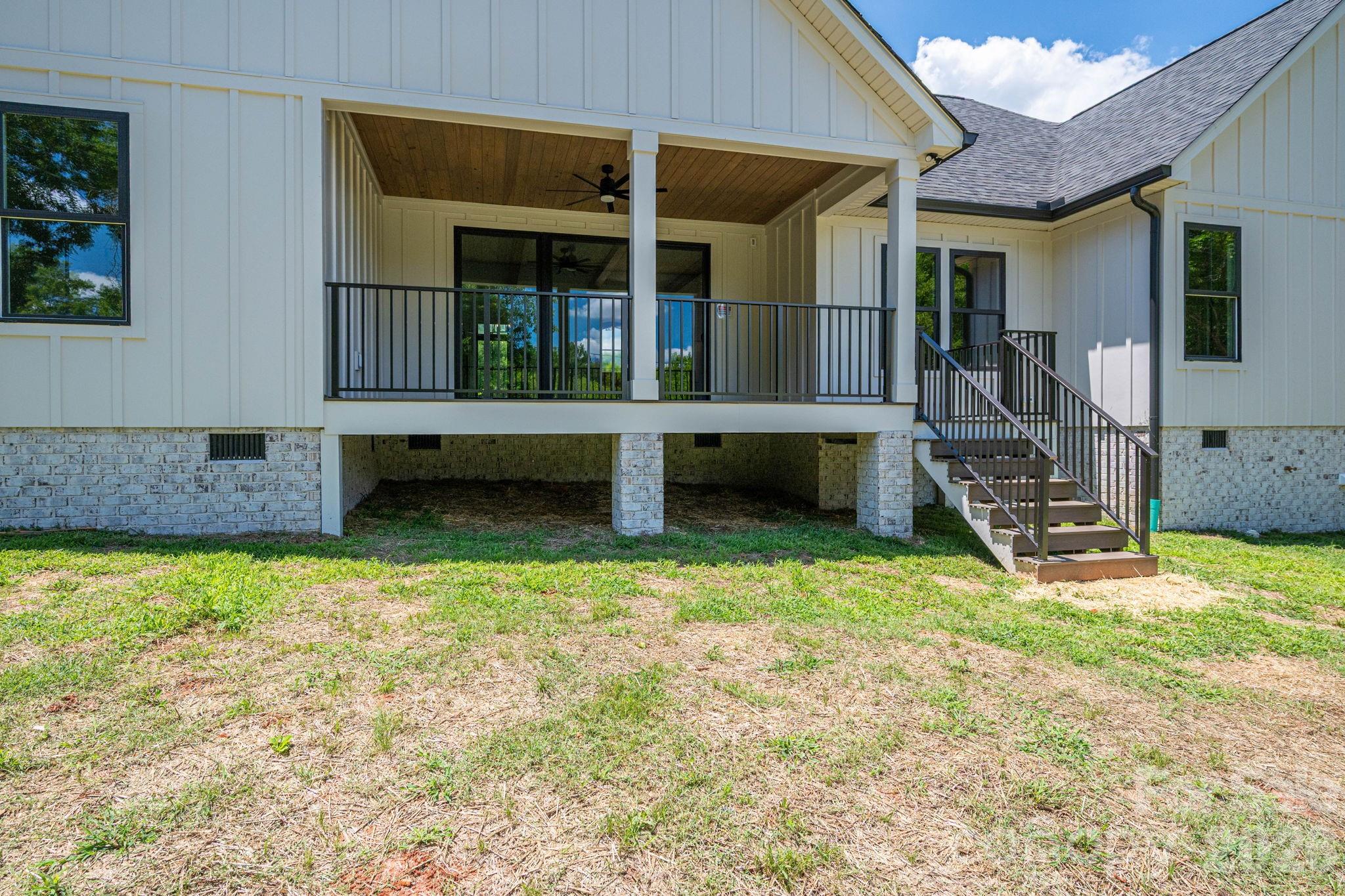 526 N Aspen Street Property Photo 41