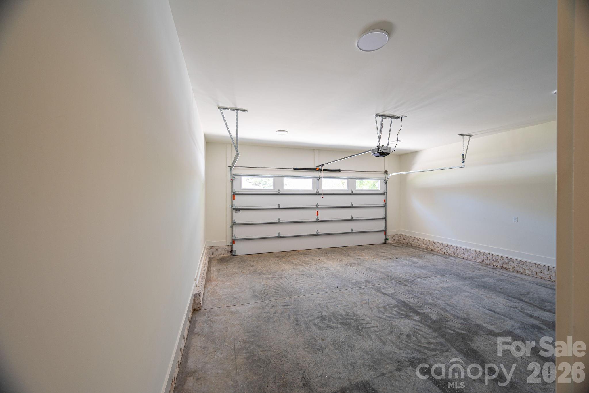 526 N Aspen Street Property Photo 46