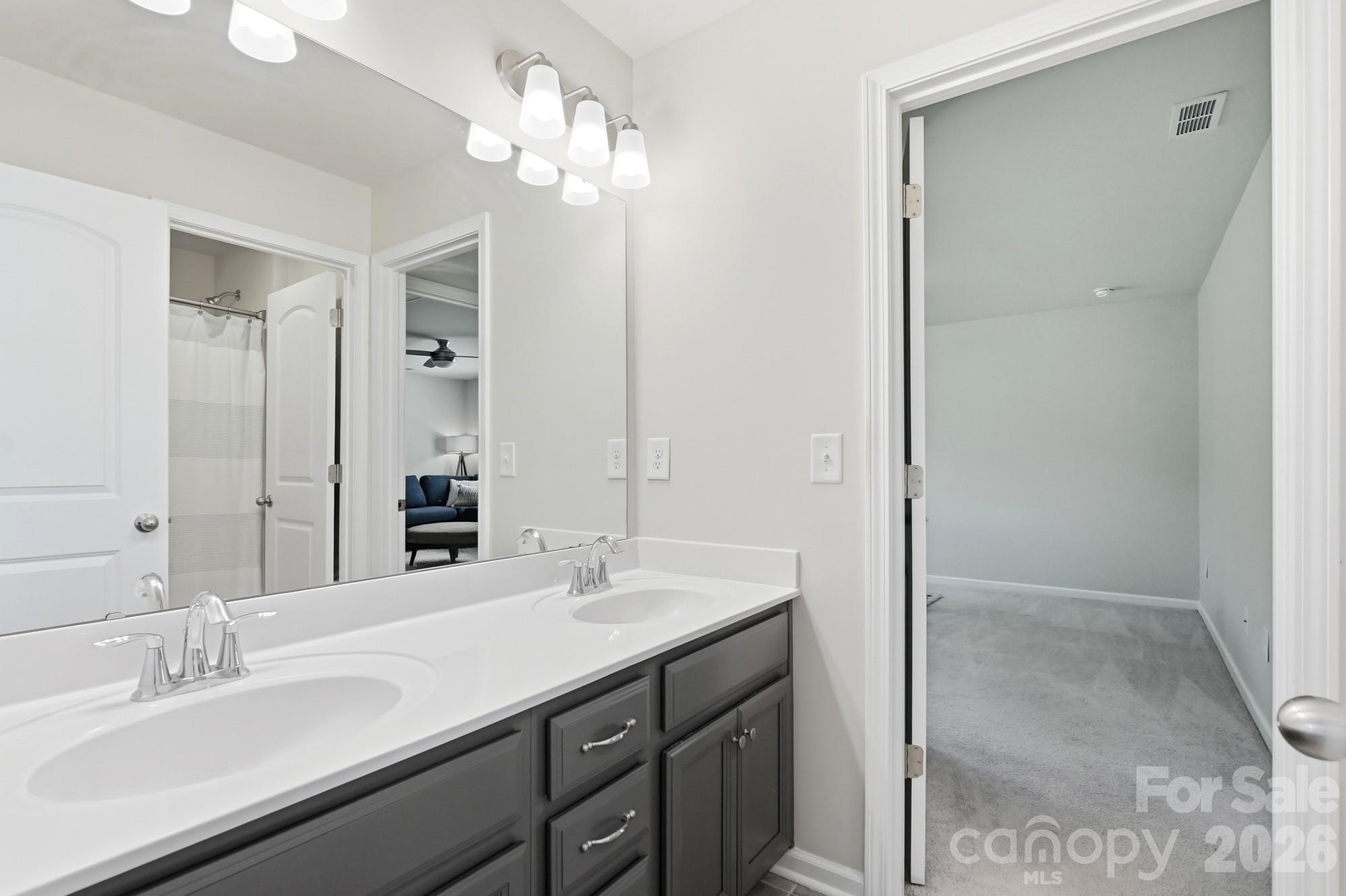 9815 Caledenia Drive Property Photo 30