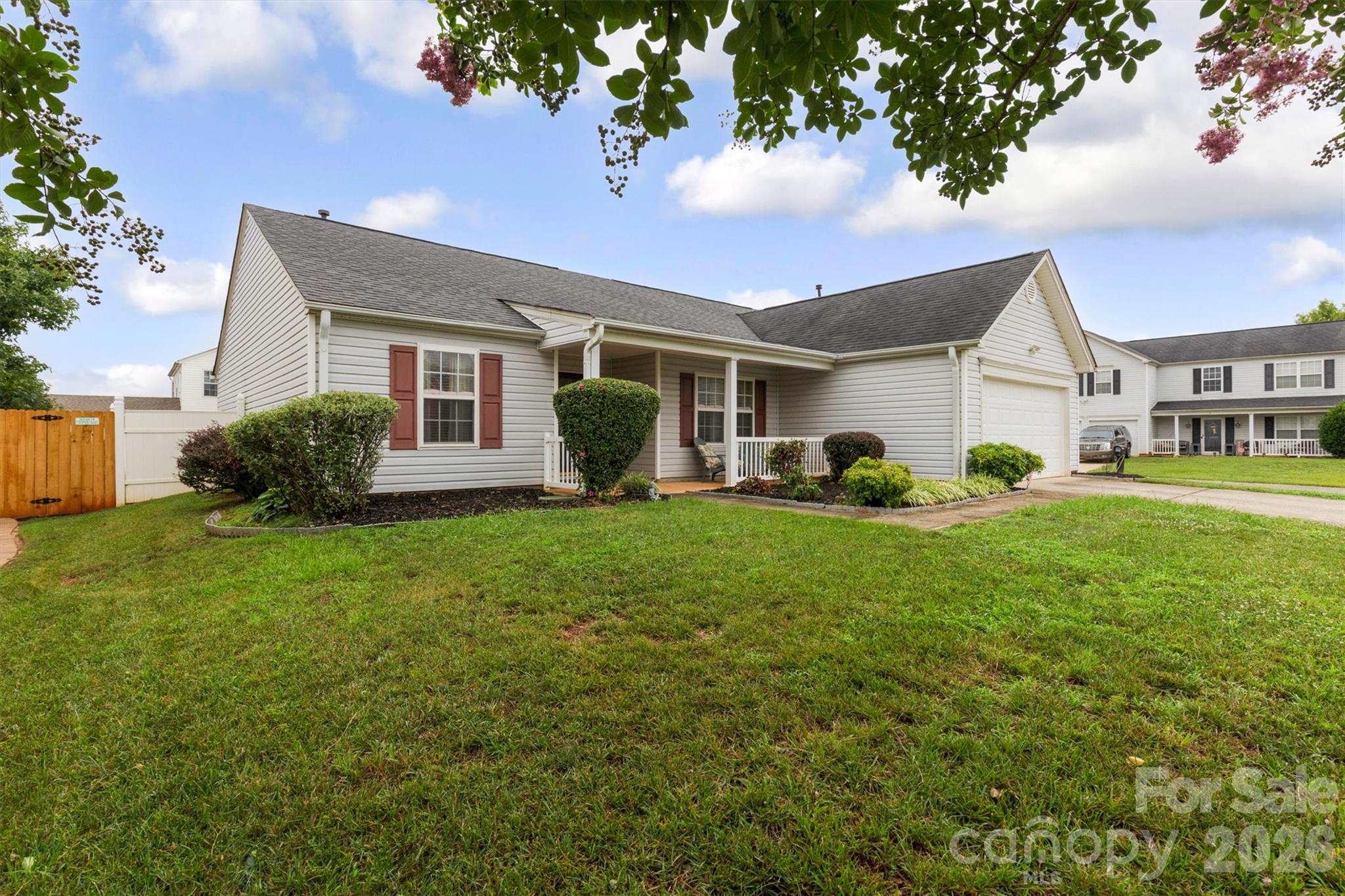 9704 Aventide Lane Property Photo 2