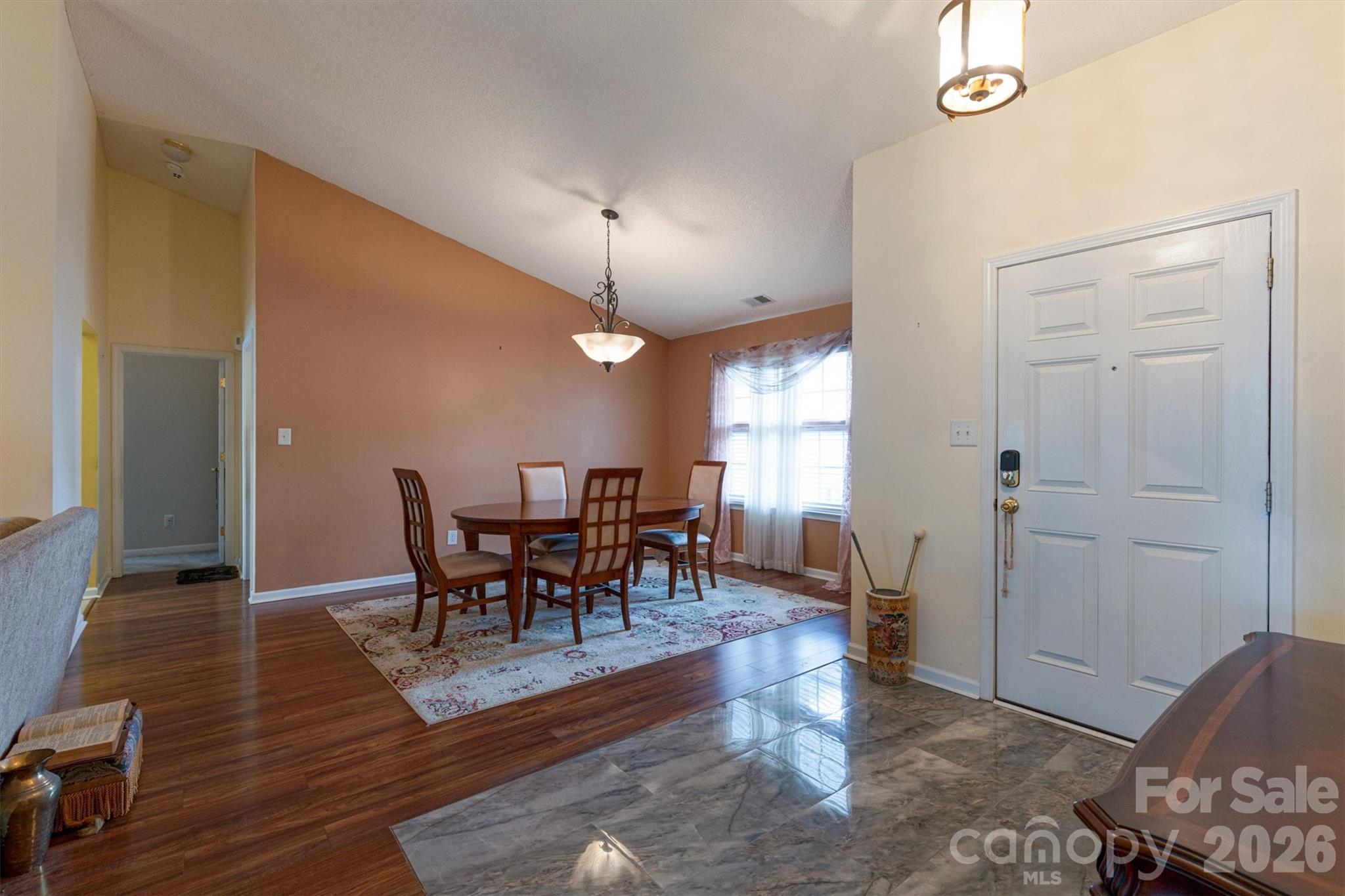 9704 Aventide Lane Property Photo 4