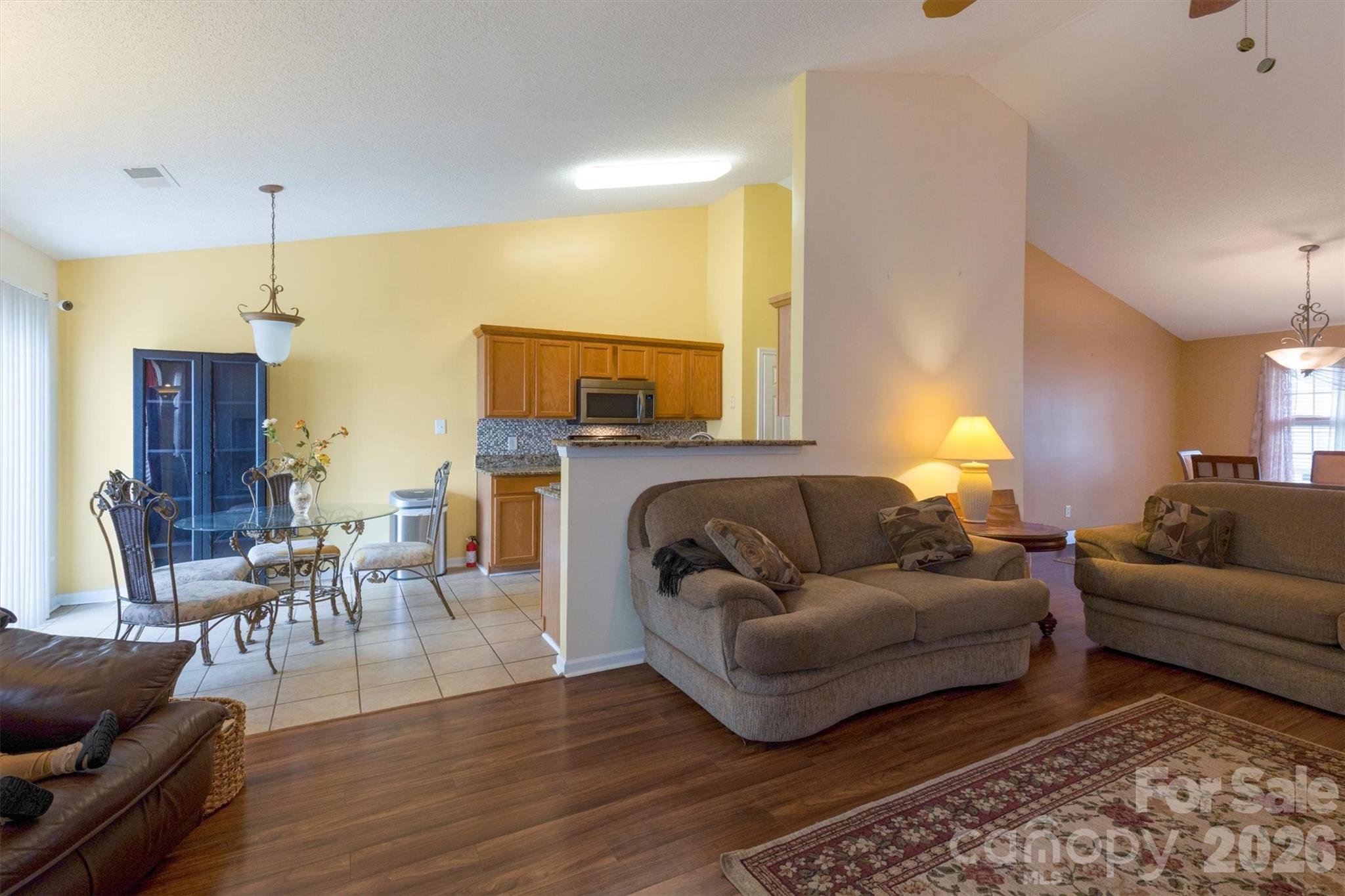 9704 Aventide Lane Property Photo 14