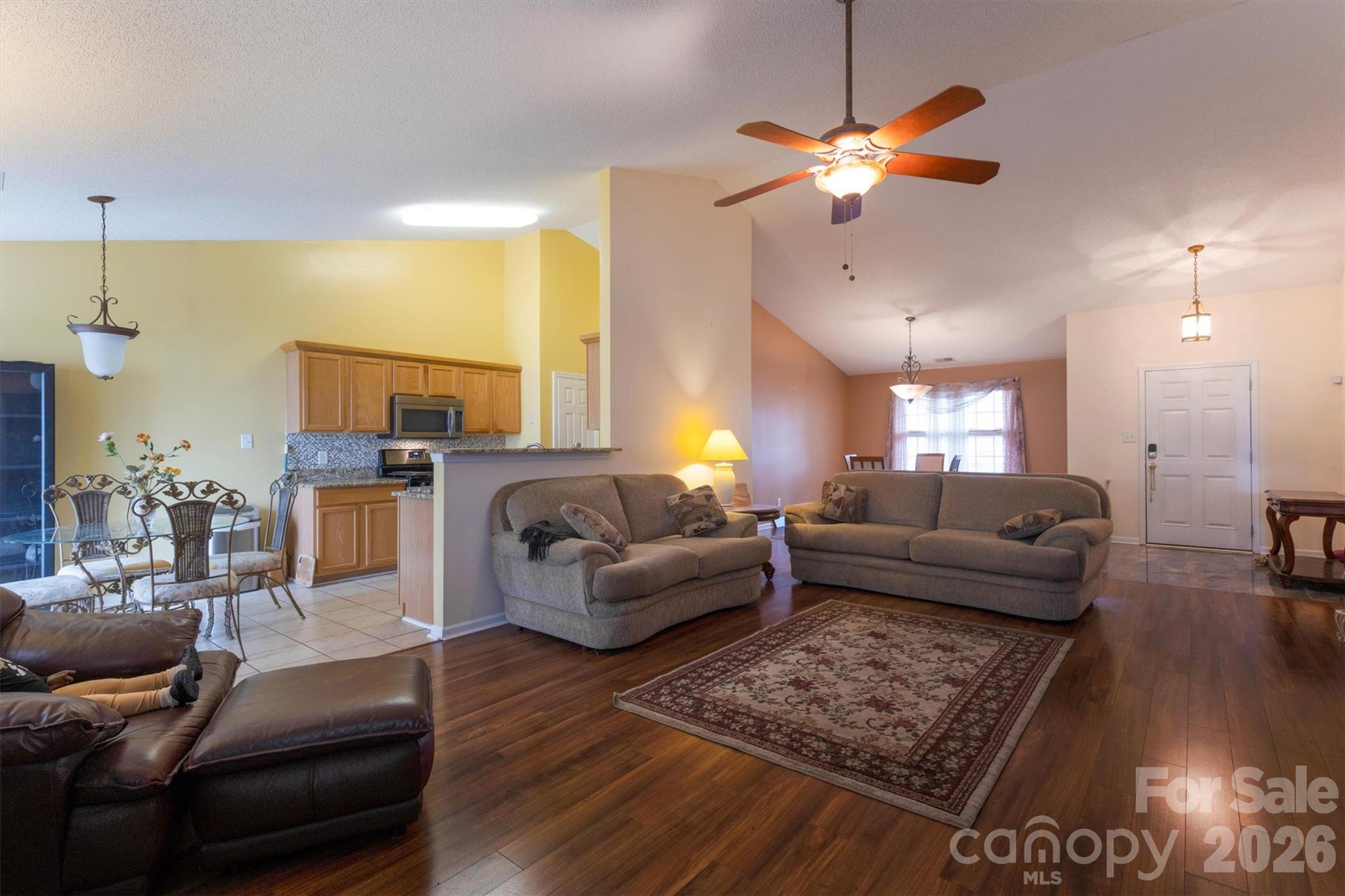 9704 Aventide Lane Property Photo 15