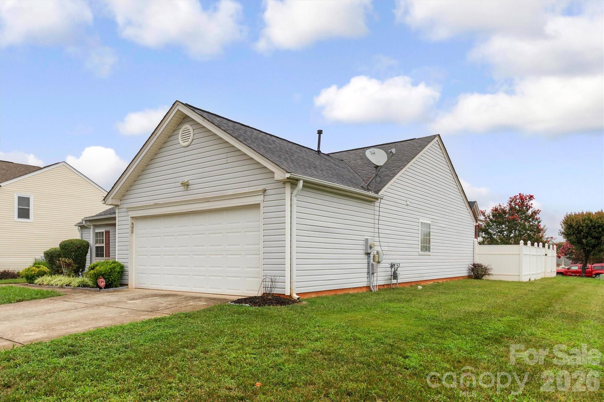 9704 Aventide Lane Property Photo 34