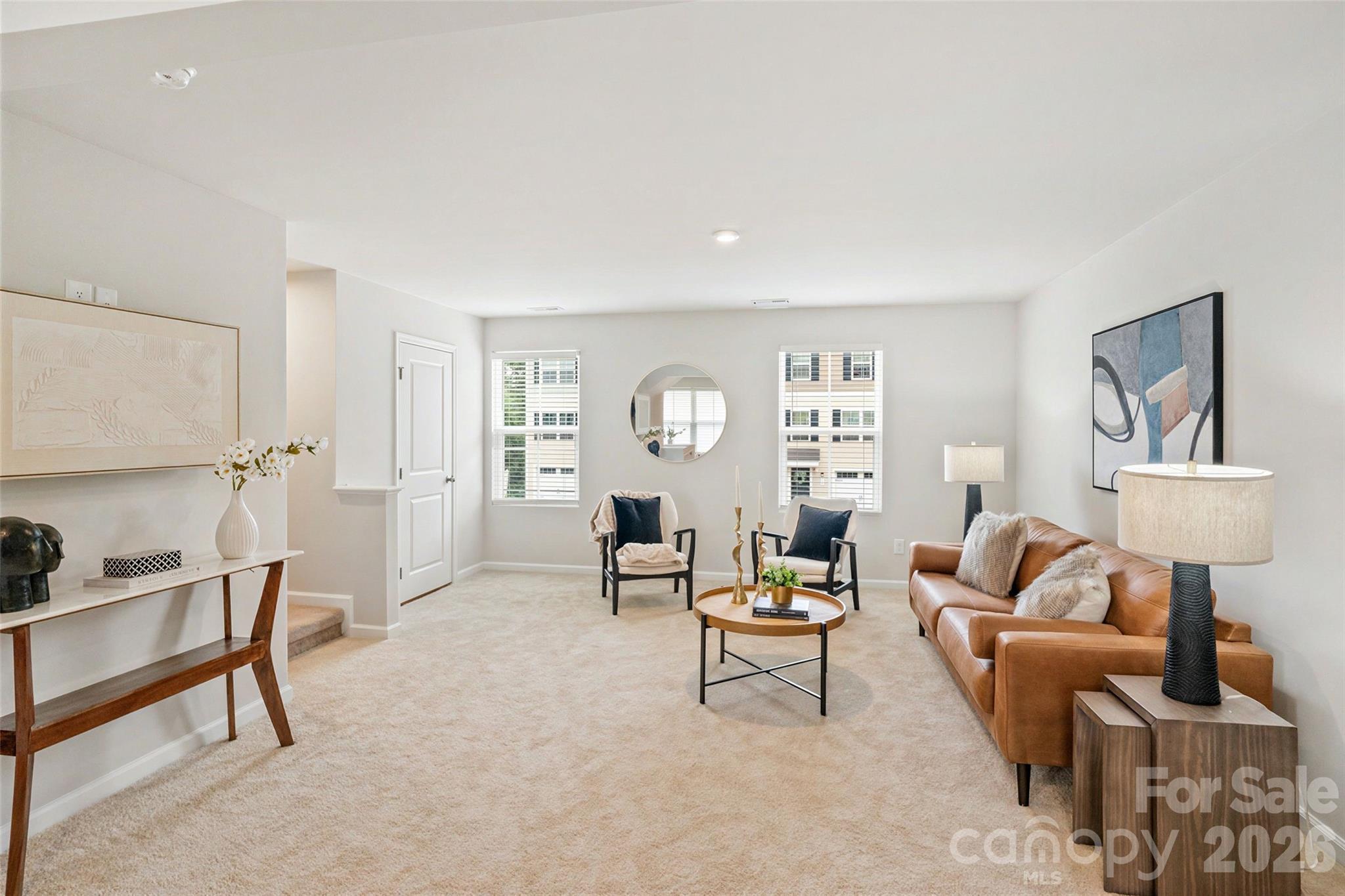 907 Taybyn Road Property Photo 6