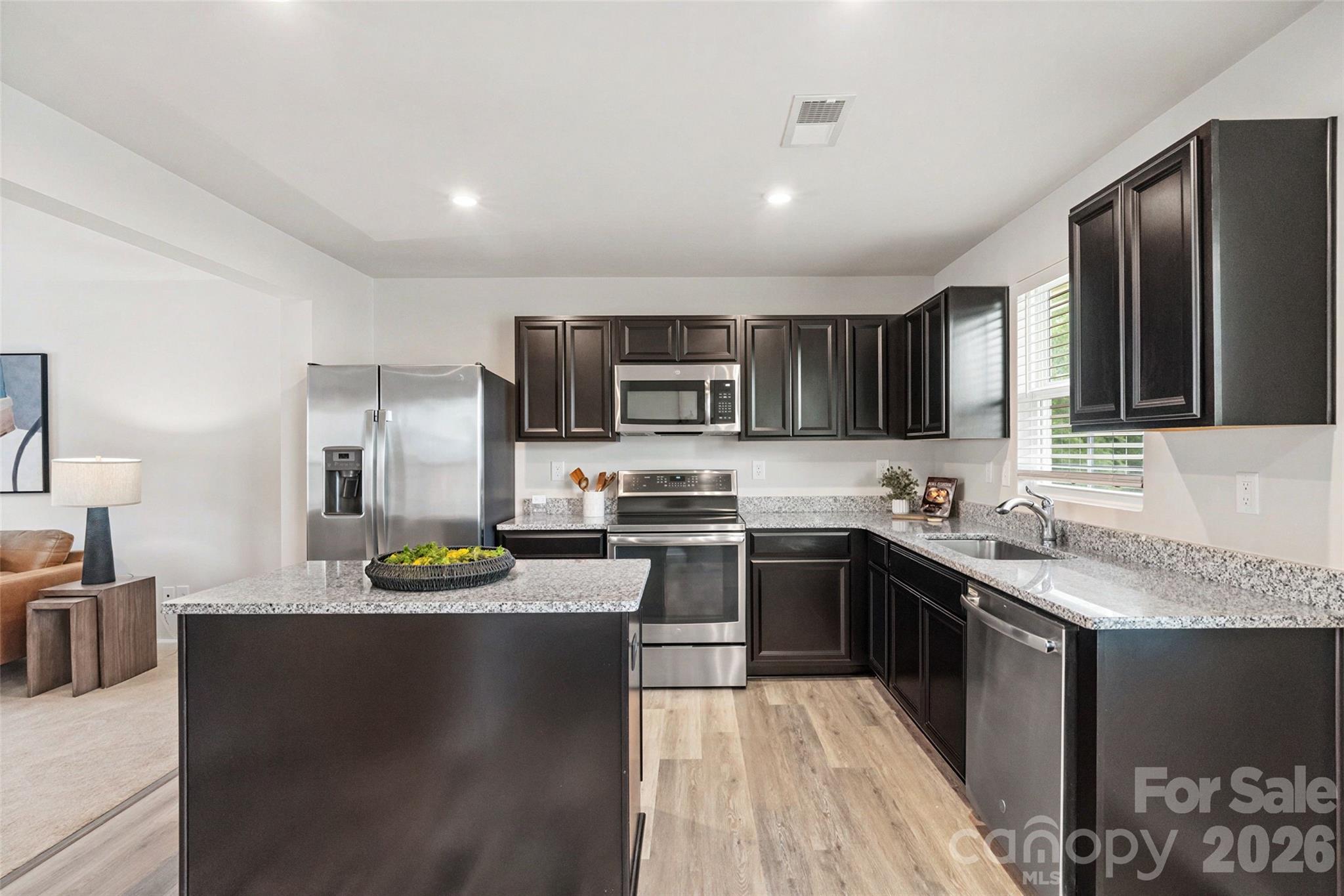 907 Taybyn Road Property Photo 12