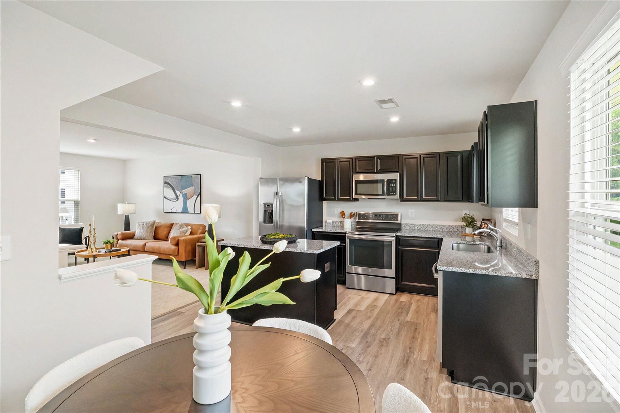 907 Taybyn Road Property Photo 16