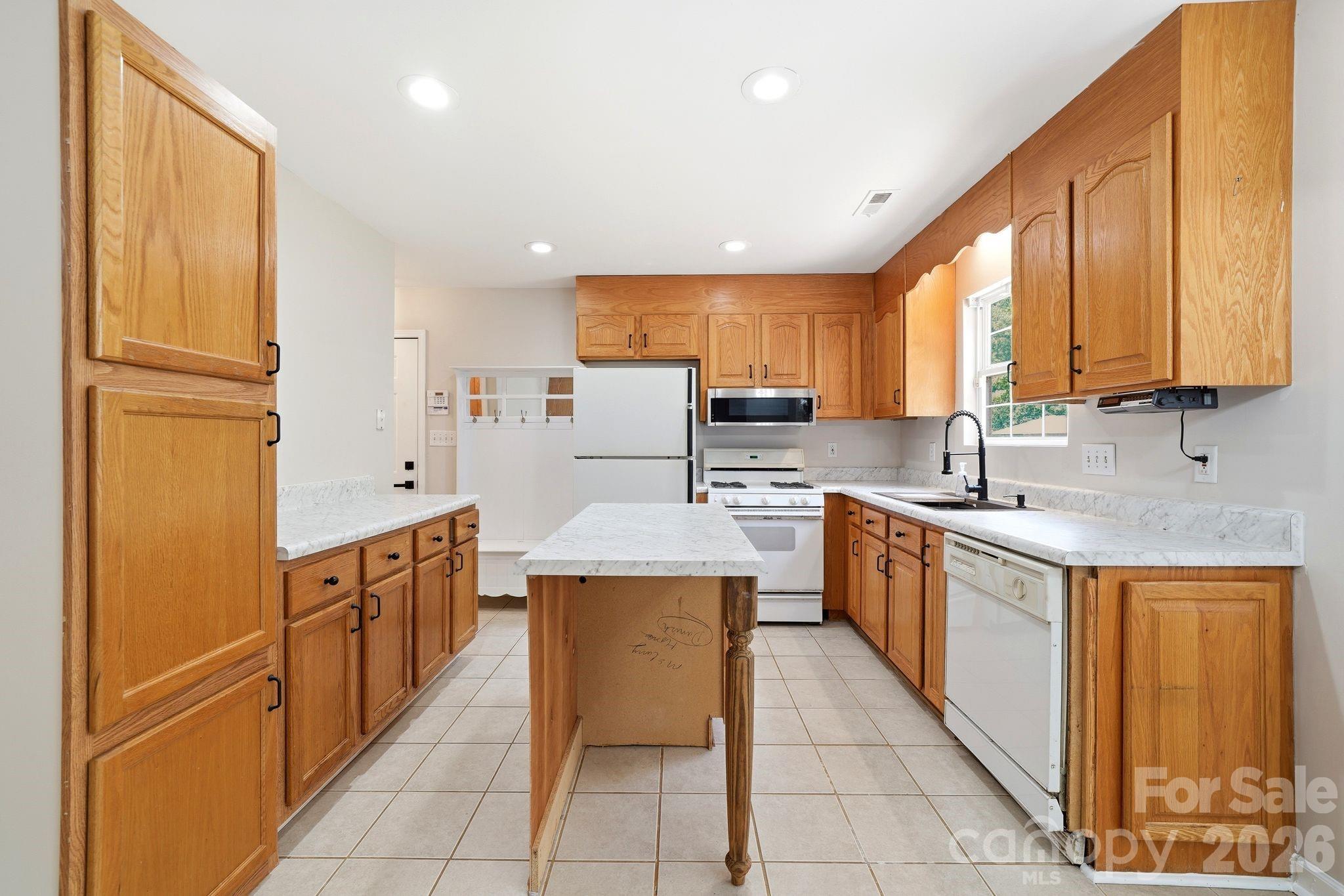 5226 Rockwood Road Property Photo 13
