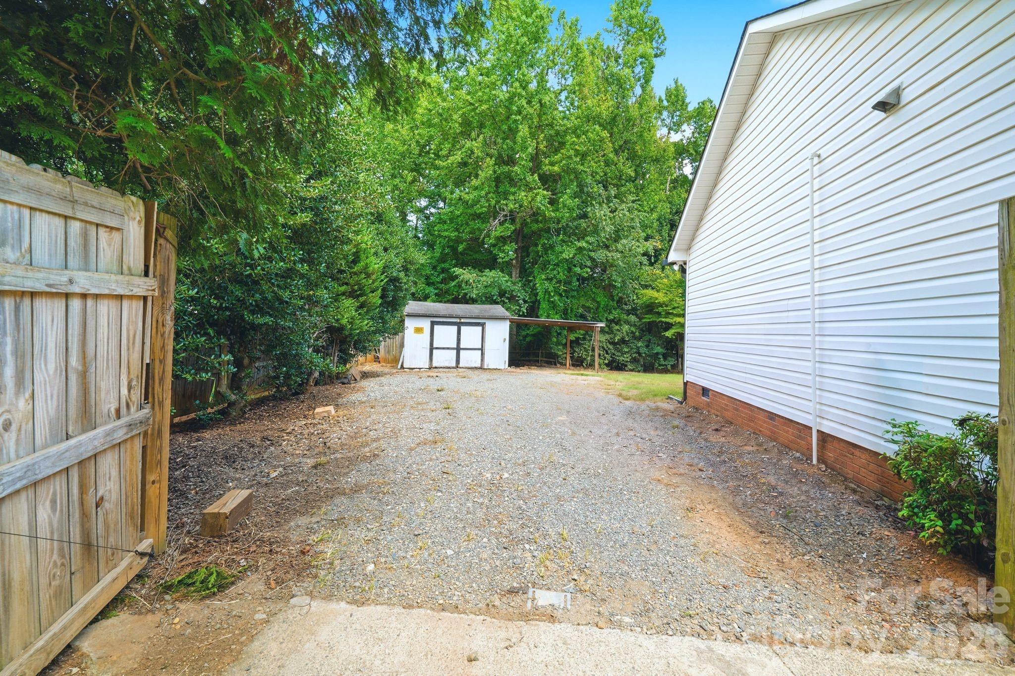 5226 Rockwood Road Property Photo 46