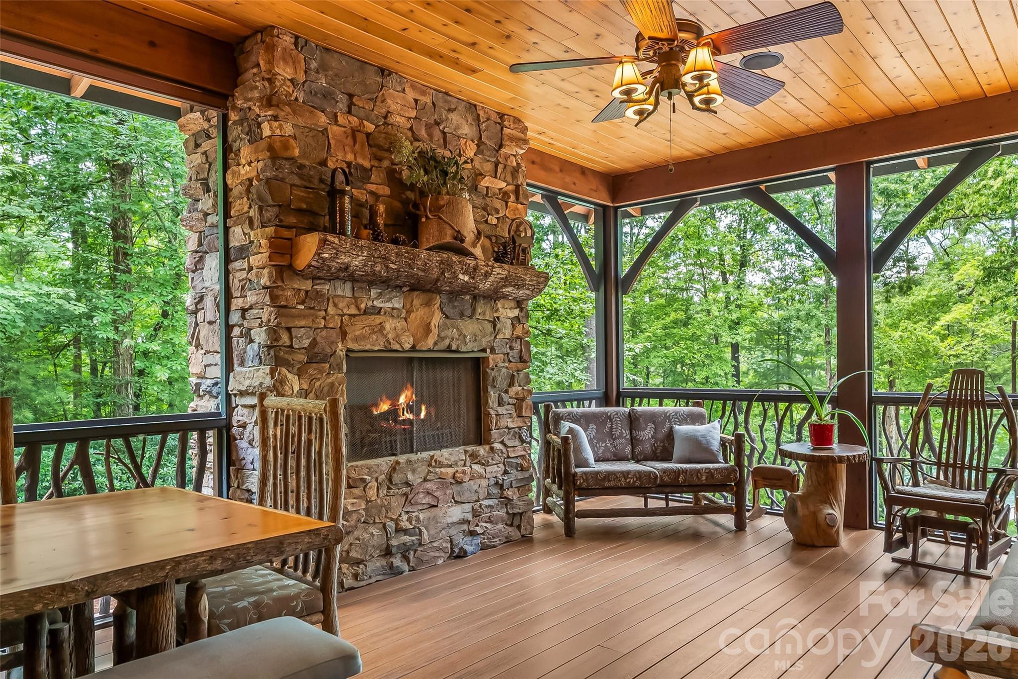 1814 Yellow Fork Trail Property Photo 13