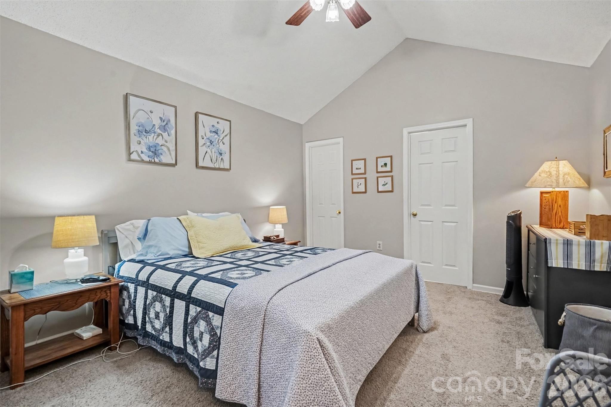 927 Sparrows Nest Lane Property Photo 12