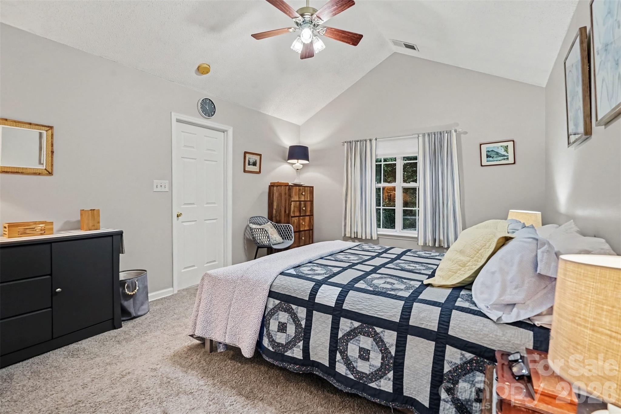 927 Sparrows Nest Lane Property Photo 13