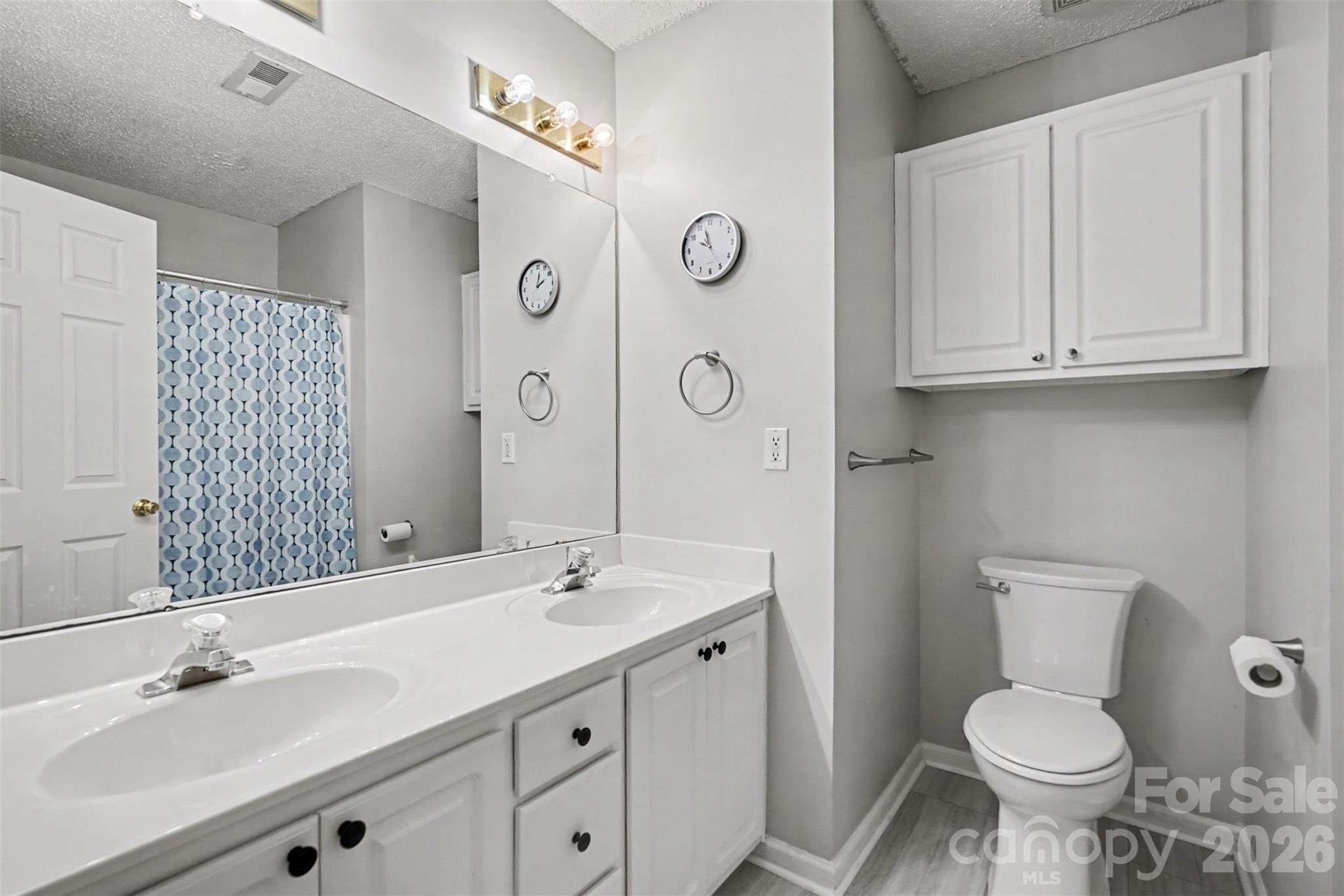 927 Sparrows Nest Lane Property Photo 14